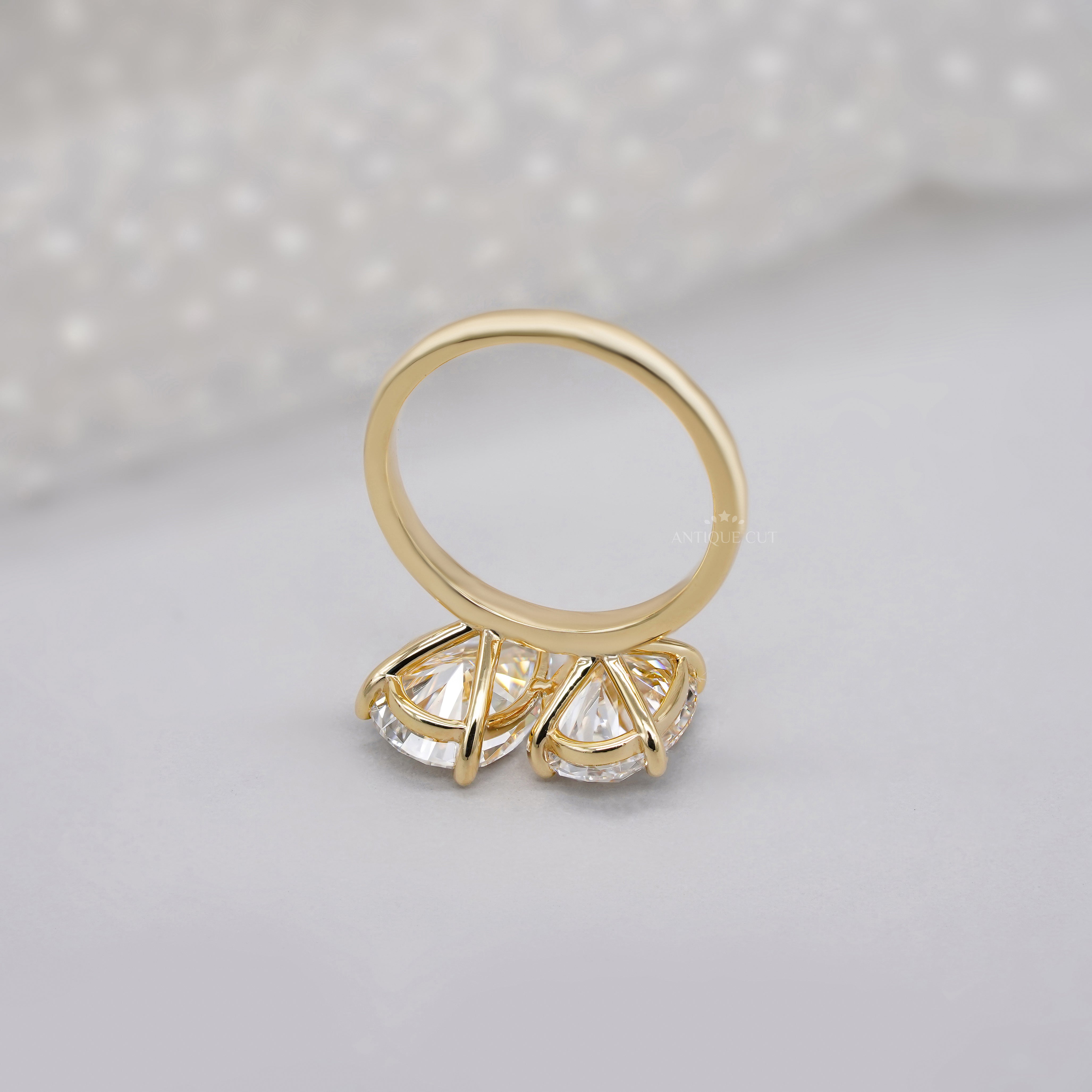 Oval and Pear 4.00tcw Lab Diamond Toi Et Moi Engagement Ring | IGI Certified | Modern Setting