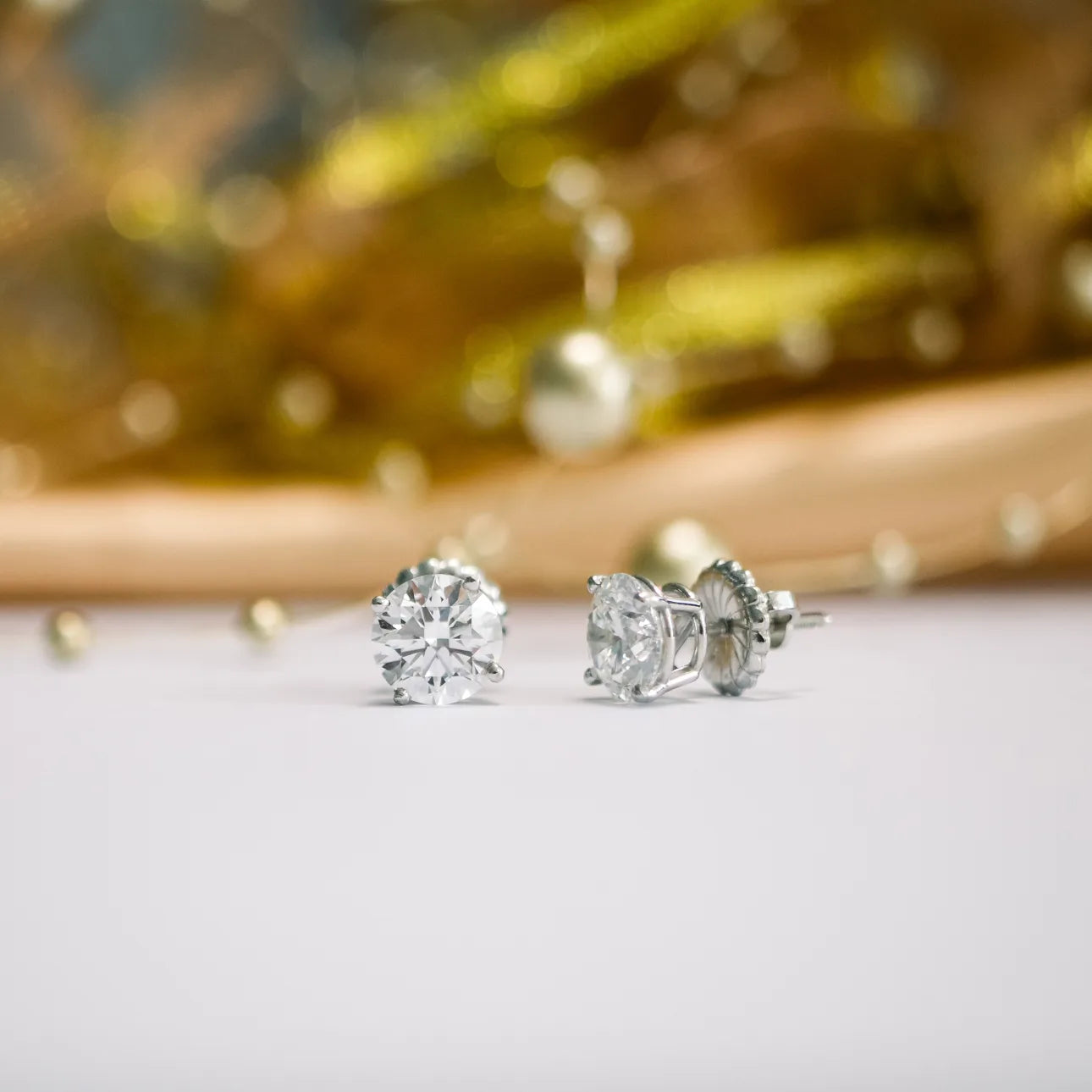 #Color_White Gold_2.5tcw