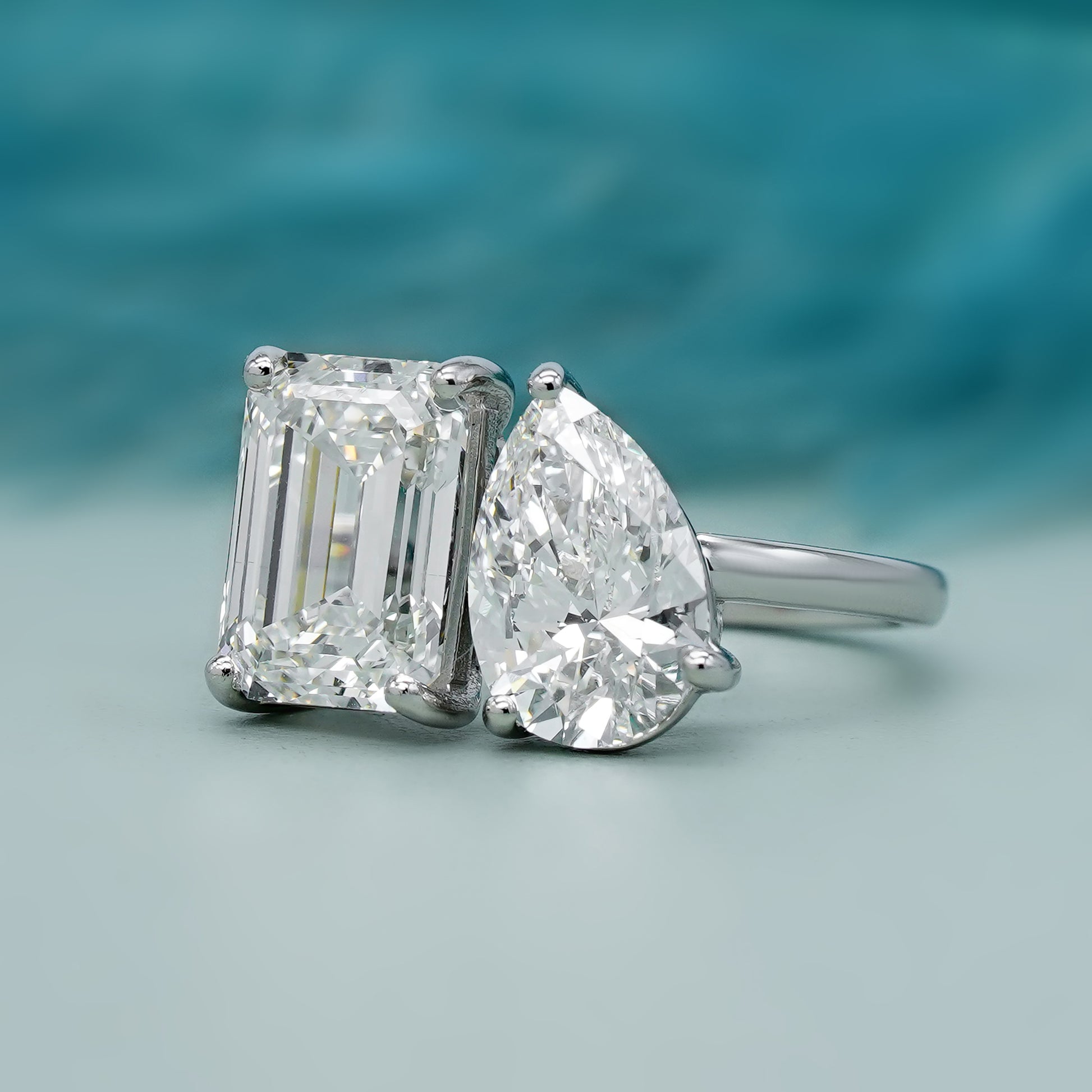 Emerald and Pear 6.00tcw Lab Grown Diamond Toi Et Moi Ring | IGI Certified | DEF VVS–VS