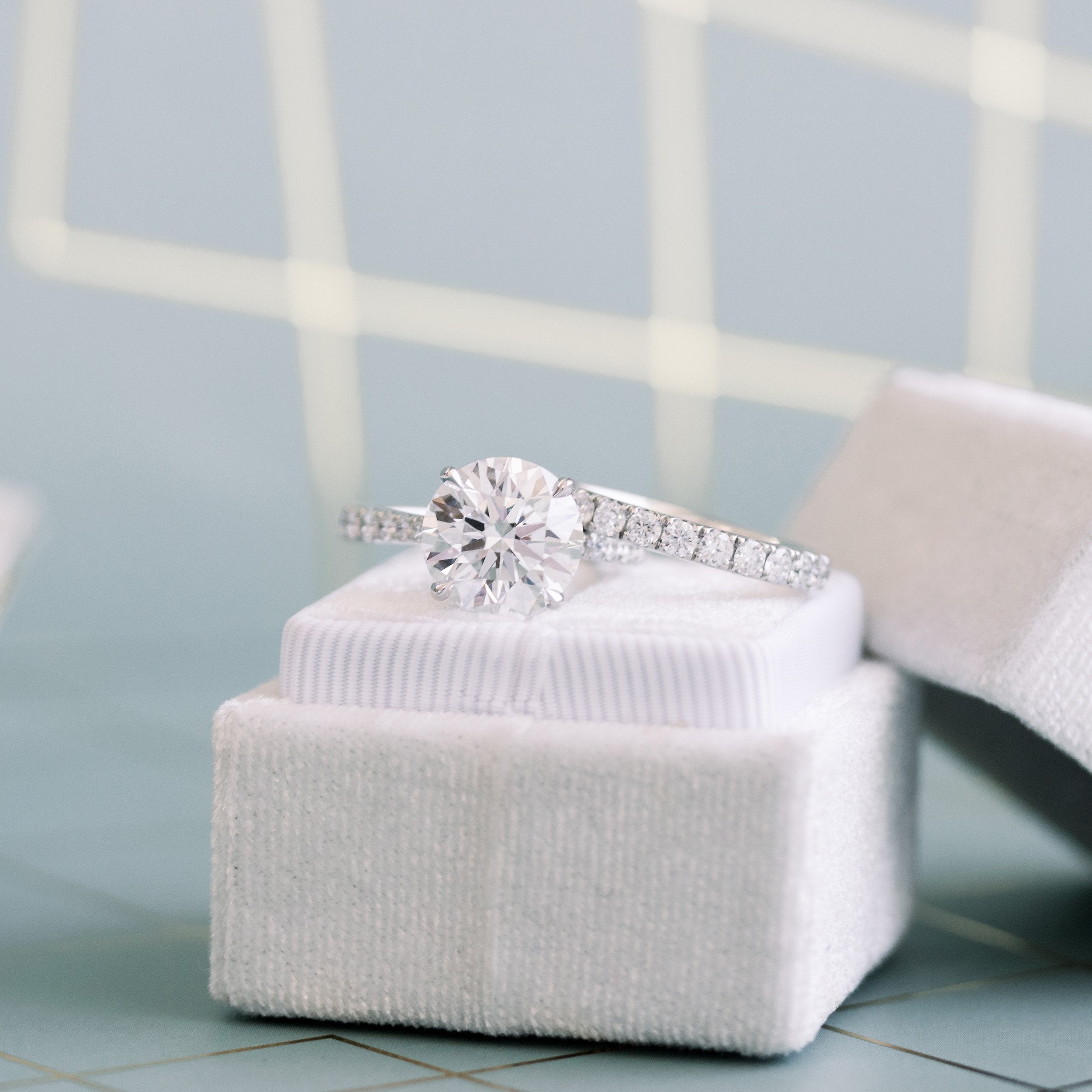 U PAVÉ ETERNITY BAND