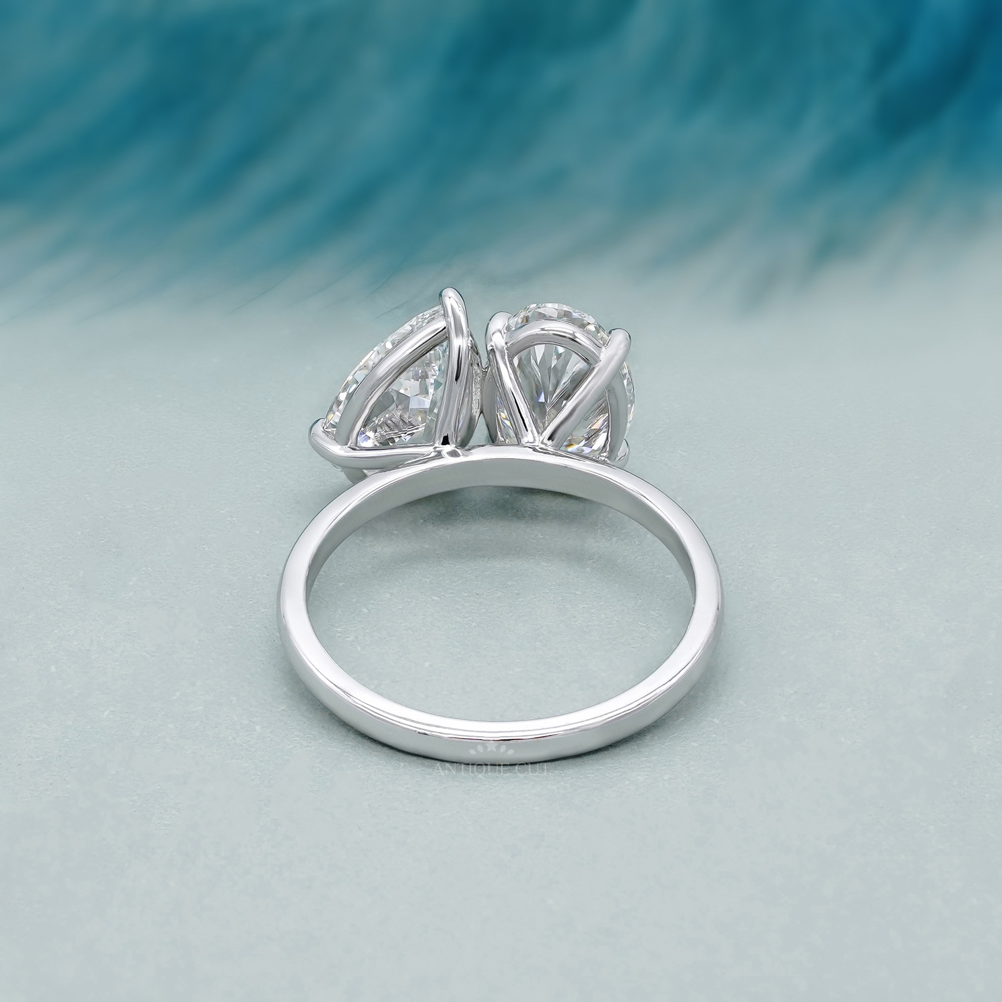 Oval & Pear 4.40tcw Toi et Moi Lab Grown Diamond Engagement Ring | IGI Certified