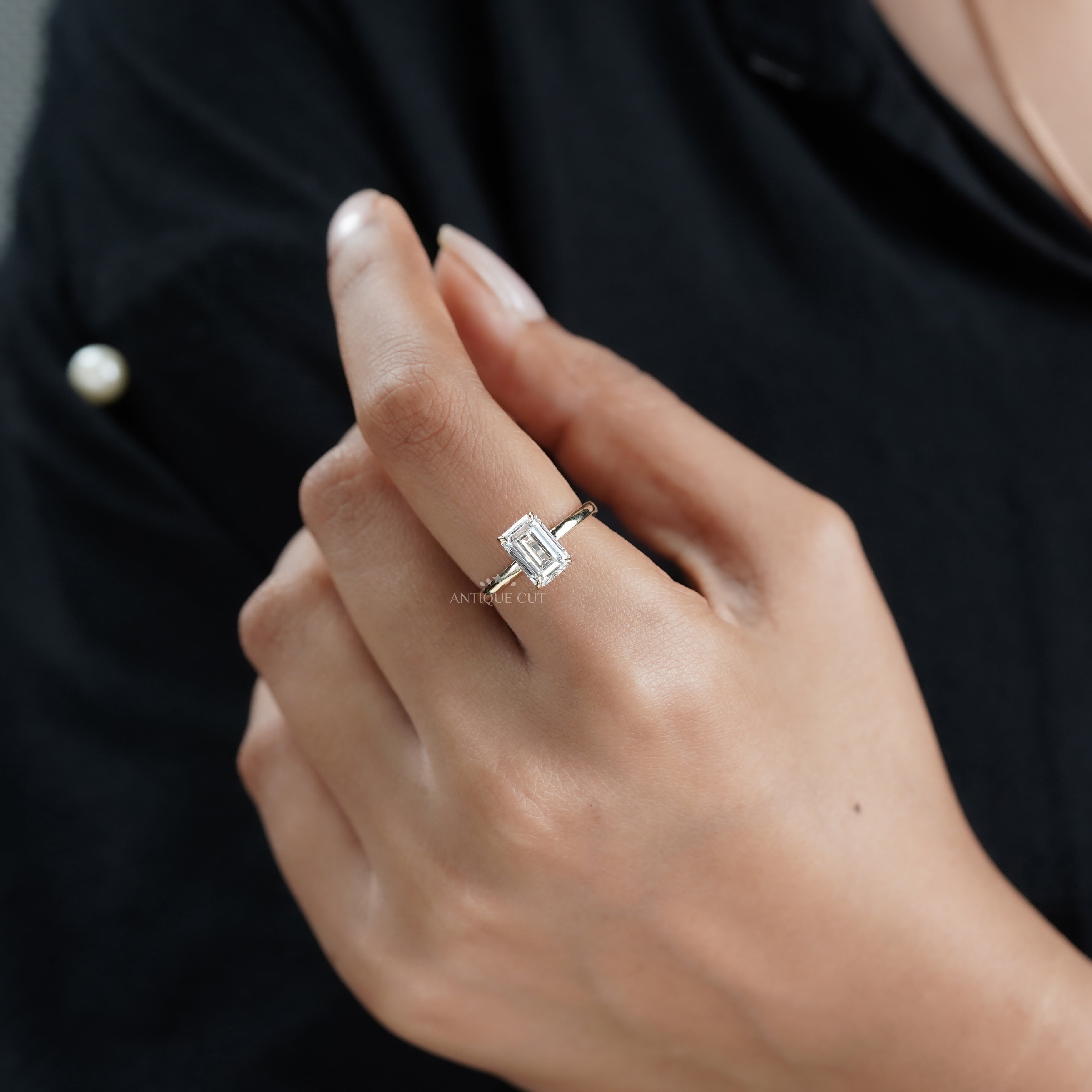 Emerald 2.00ct Lab Diamond Solitaire Ring | Yellow Gold | Minimalist IGI Certified