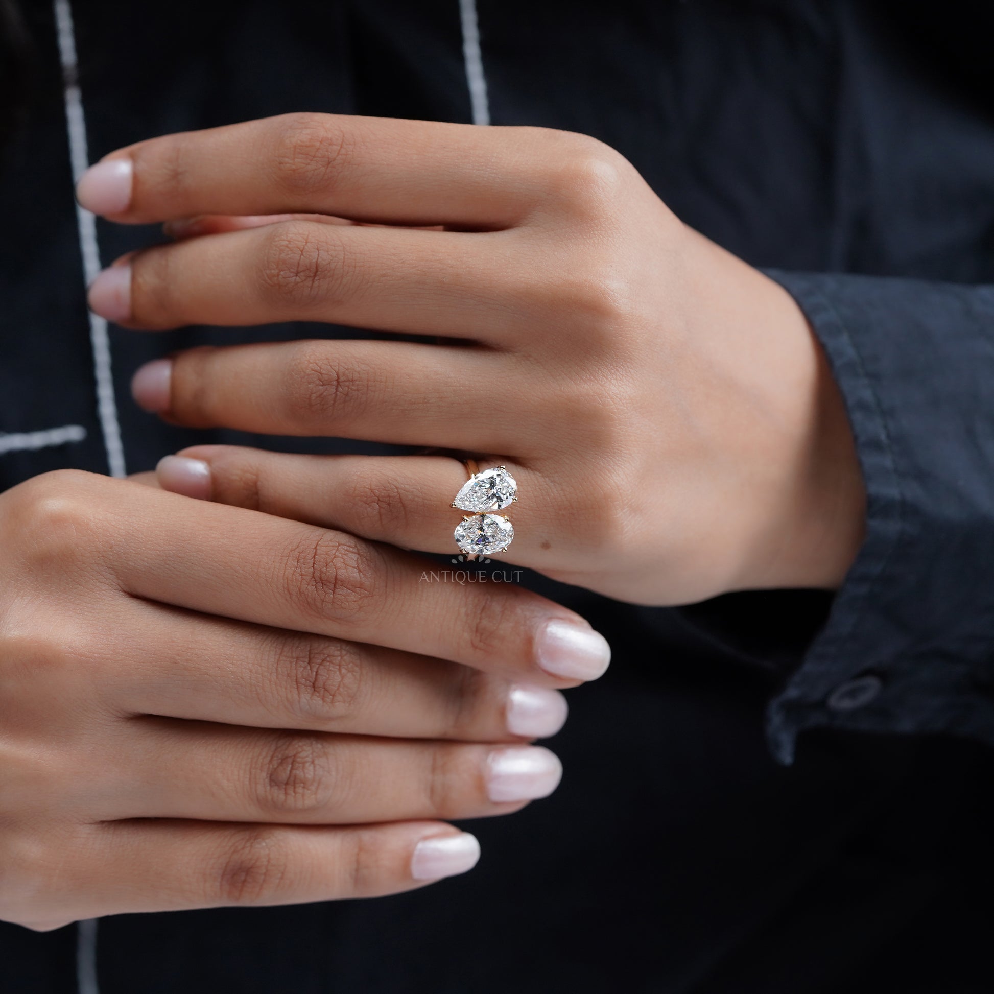 Oval and Pear 4.00tcw Lab Diamond Toi Et Moi Engagement Ring | IGI Certified | Modern Setting