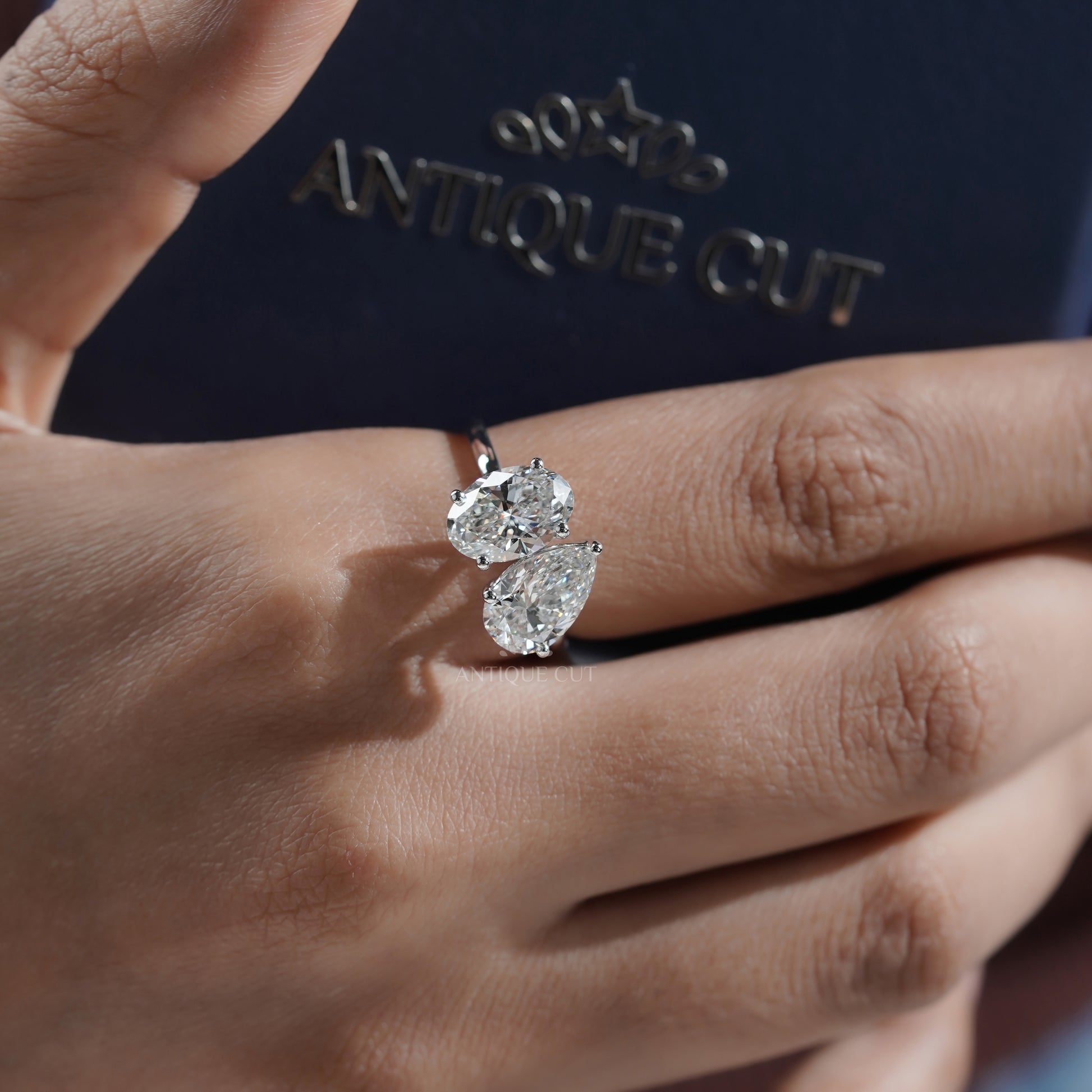 Oval & Pear 4.40tcw Toi et Moi Lab Grown Diamond Engagement Ring | IGI Certified