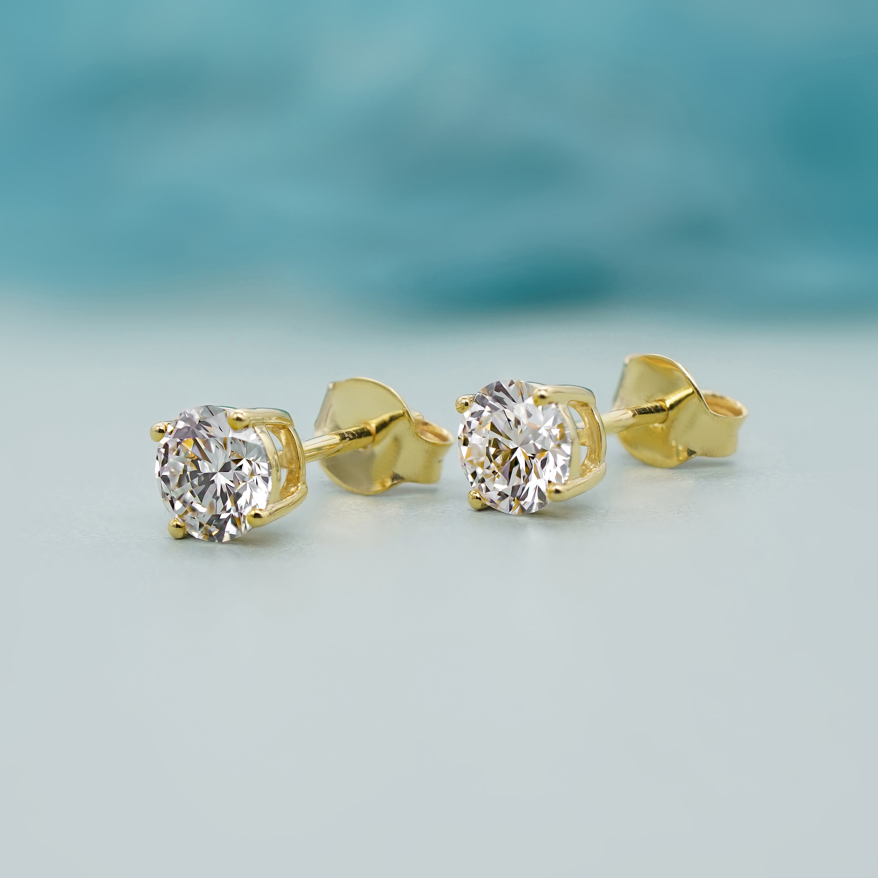 Round 1.00tcw Lab Grown Diamond Stud Earrings | Yellow Gold | IGI Certified | D-E-F Color, VVS–VS Clarity | Classic Solitaire Style