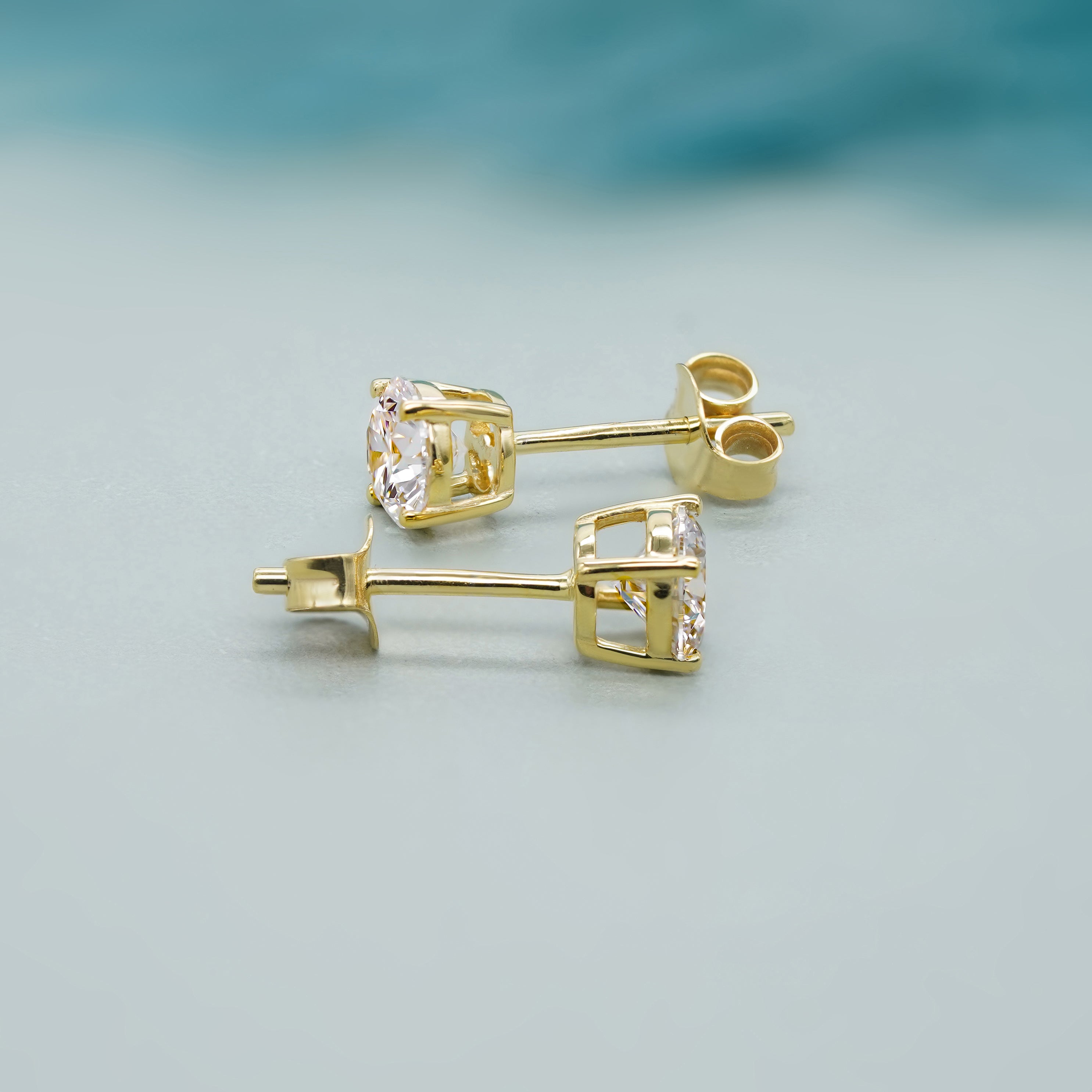 Round 1.00tcw Lab Grown Diamond Stud Earrings | Yellow Gold | IGI Certified | D-E-F Color, VVS–VS Clarity | Classic Solitaire Style
