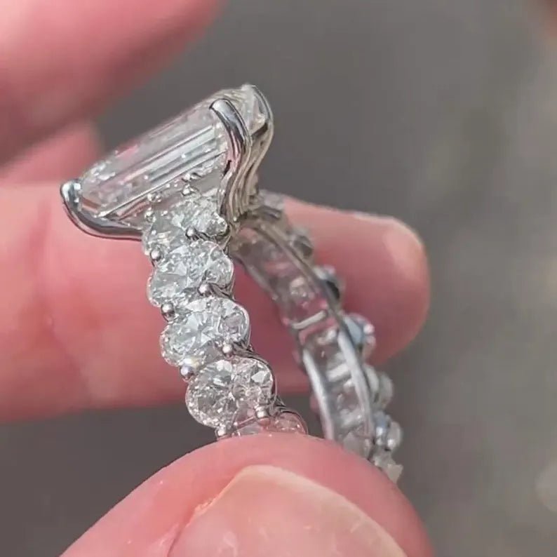 Emerald and Oval Diamond Engagement Ring | 9.00tcw Lab Grown Diamonds | Scalloped Design | Ethical & IGI Certified