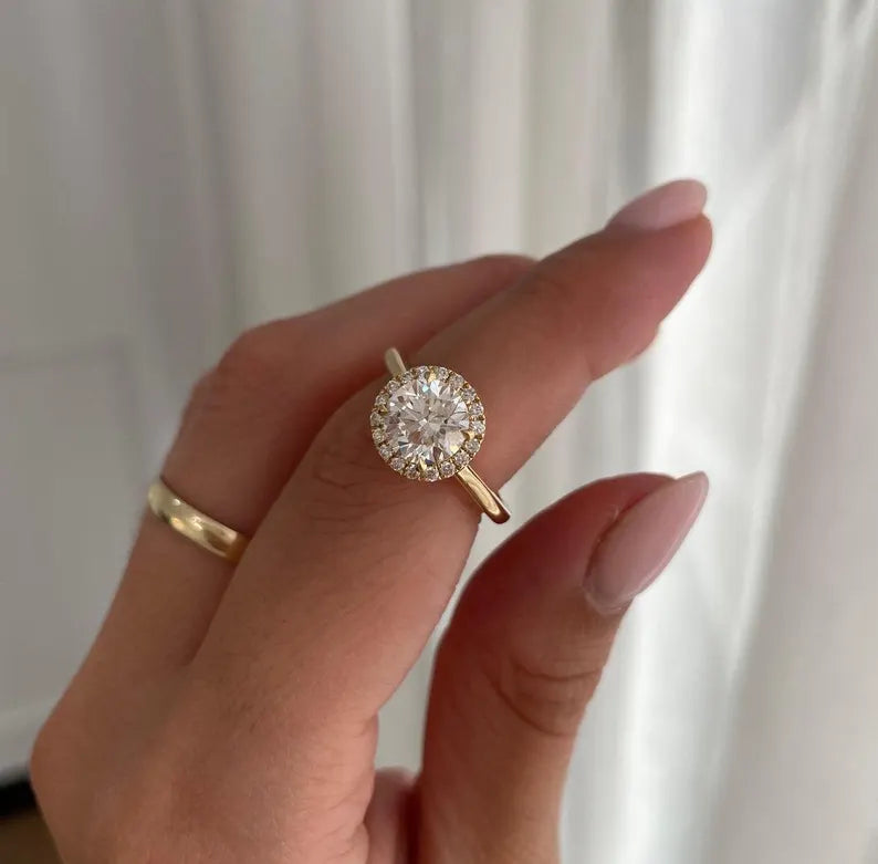 Round 1.50tcw Lab Grown Diamond Halo-Style Engagement diamond ring, D-E-F Color, VVS-VS Clarity
