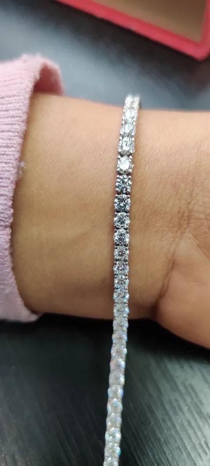 EF/VS 5.20 Ct Lab-Grown Round Diamond Tennis Bracelet for Women In White Gold, Beautiful White Diamond Bracelet
