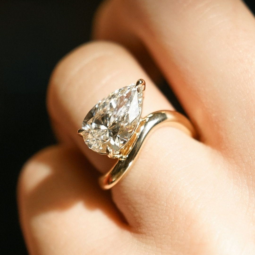Pear 3.70ct Lab Grown Diamond Three Prong Basket wave band Engagement Ring, D-E-F Color, VVS-VS Clarity
