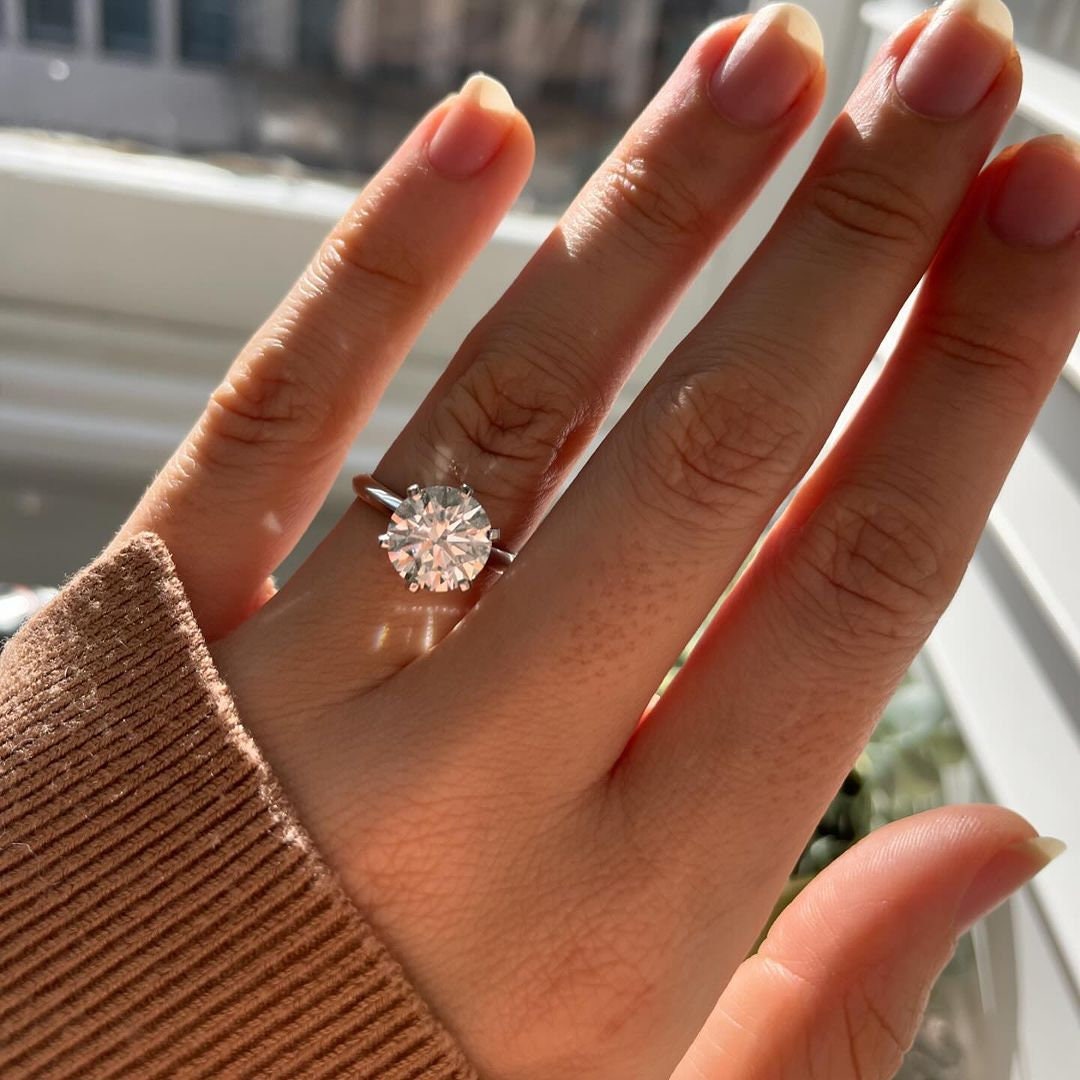 Round 1.50ct Lab Grown Diamond Ring 6 Claw Solitaire Engagement Ring, D-E-F Color, VVS-VS Clarity - IGI Certified