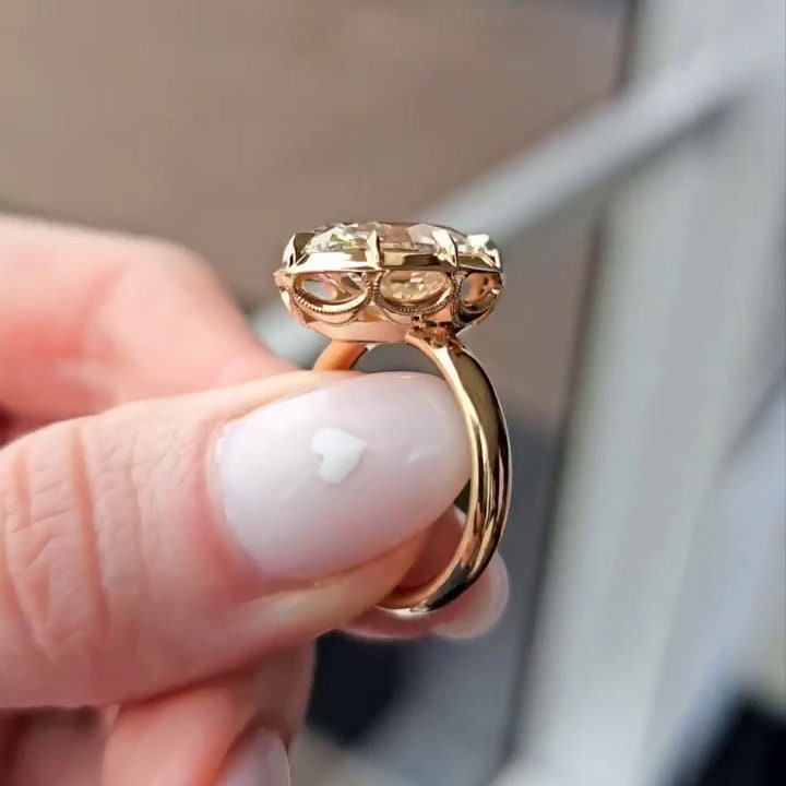 Oval 6.00ct Lab Diamond Bezel Engagement Ring | IGI Certified | E-F Color | VVS-VS Clarity