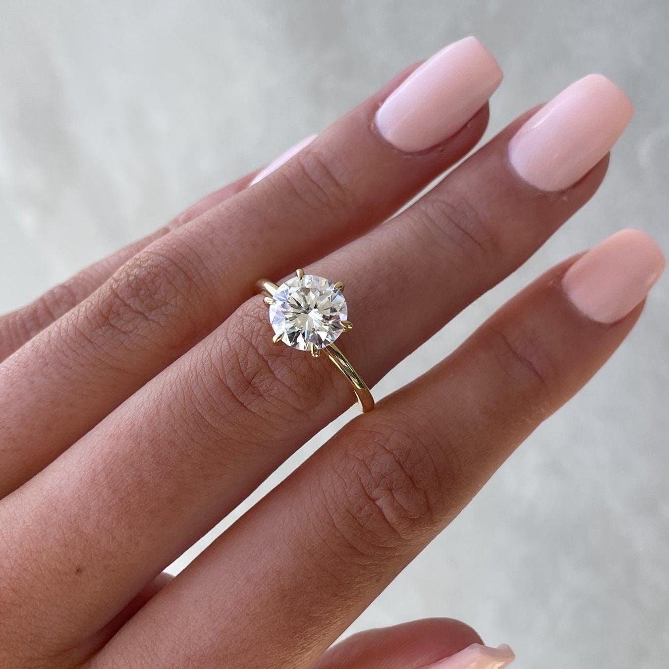 Round 2.50ct Lab Grown Diamond Solitaire Engagement ring, D-E-F Color, VVS-VS Clarity - IGI Certificate
