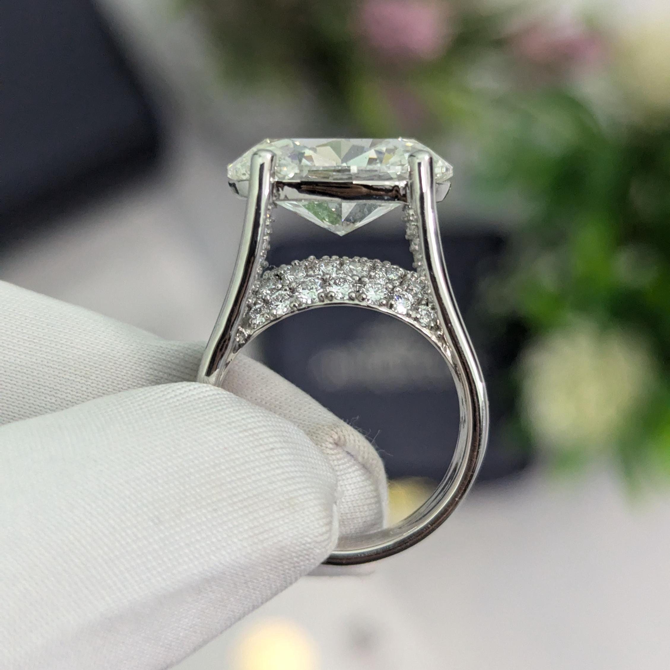 Oval 8.50tcw Lab Grown Diamond East-West Tension Style Engagement Ring, EF Color, VS Clarity