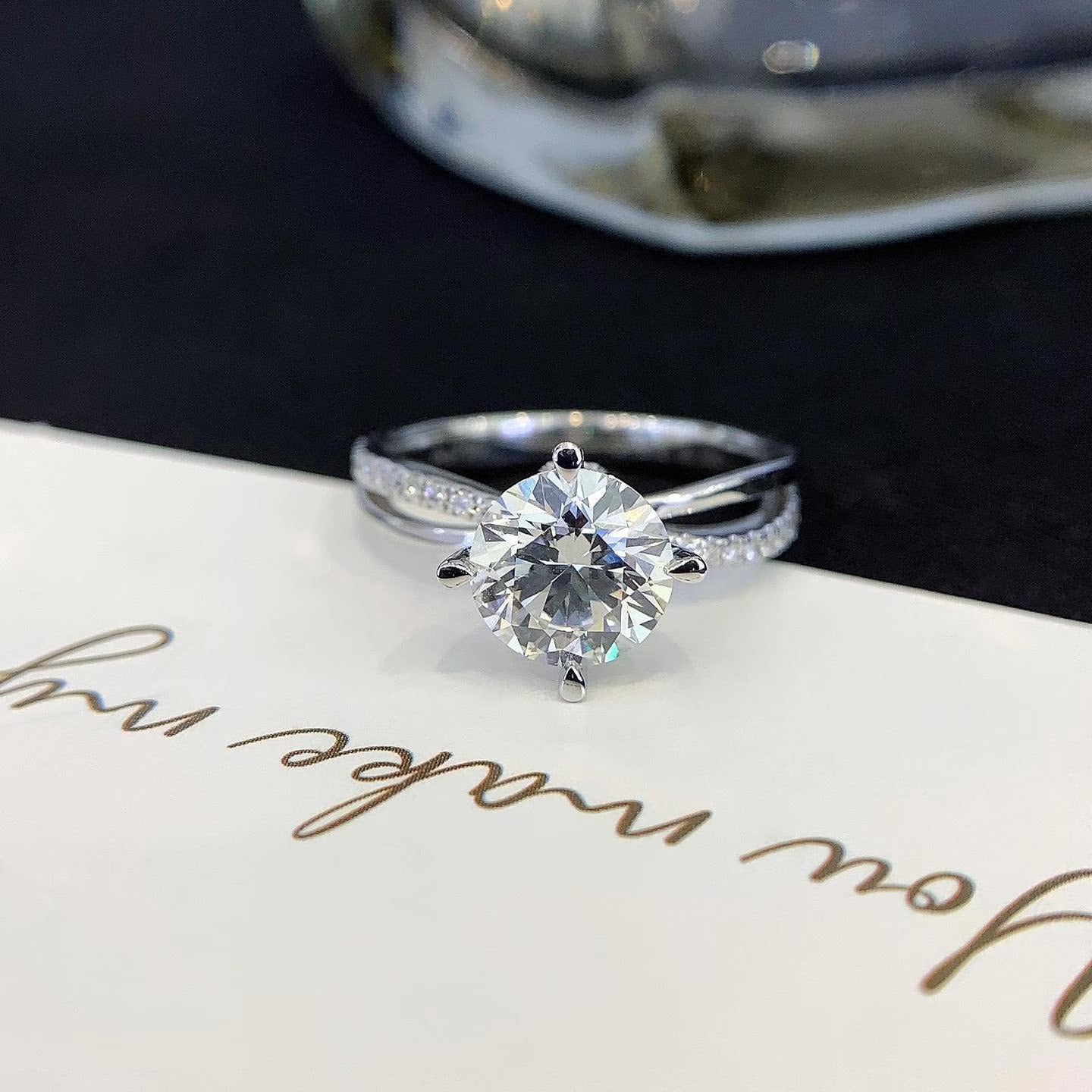 Round 1.70tcw Lab Grown Diamond Accent Set Split Band Engagement Ring, D-E-F Color, VVS-VS Clarity - IGI Certified