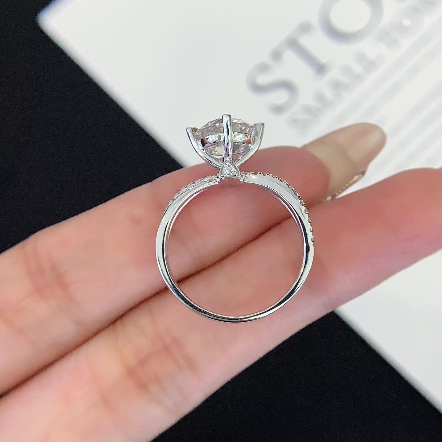 Round 1.70tcw Lab Grown Diamond Accent Set Split Band Engagement Ring, D-E-F Color, VVS-VS Clarity - IGI Certified