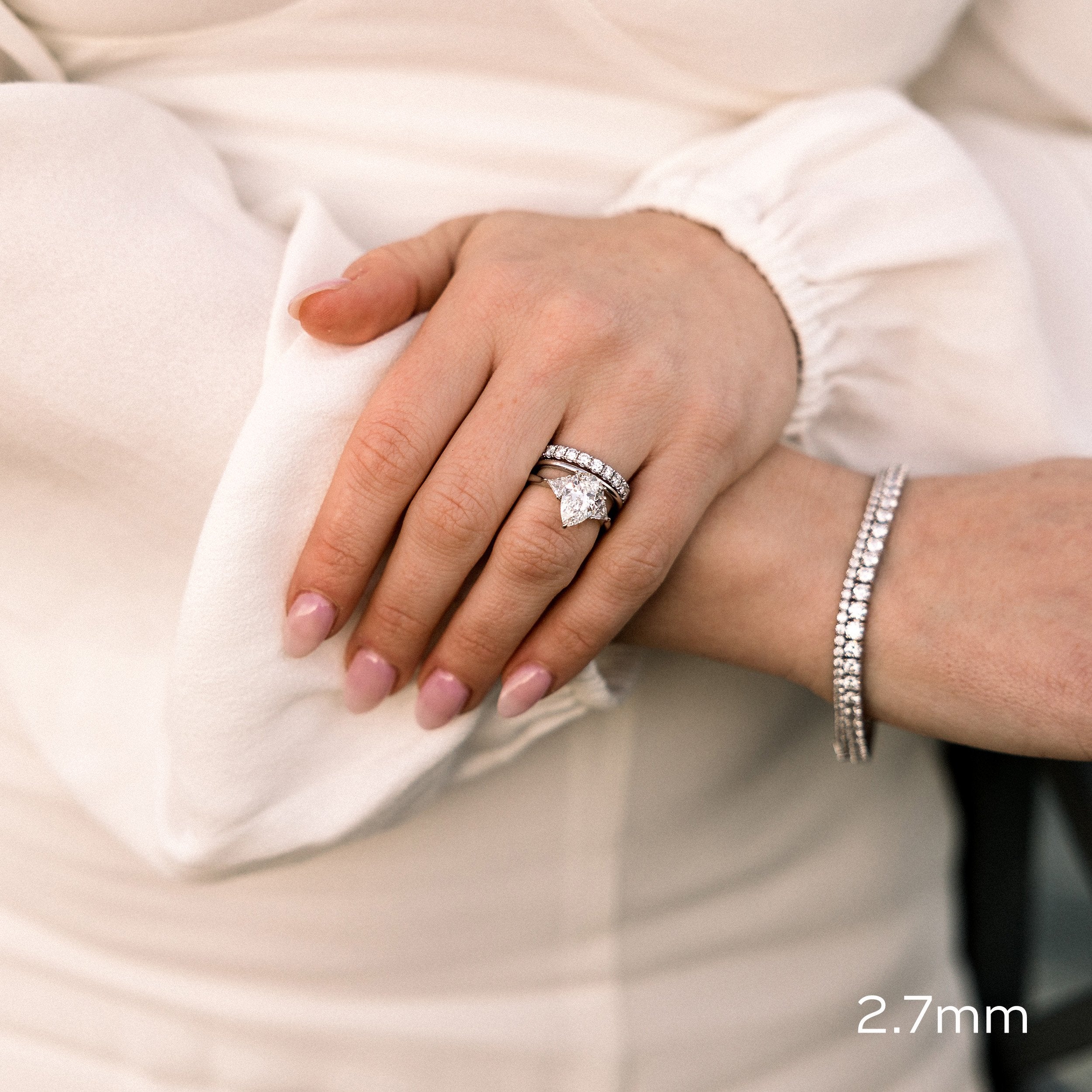 U PAVÉ ETERNITY BAND