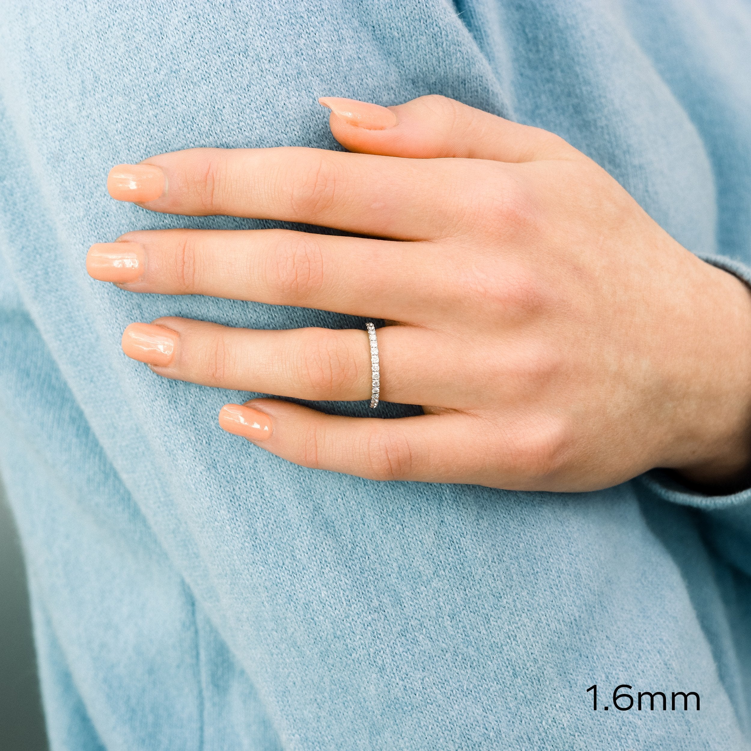 U PAVÉ ETERNITY BAND