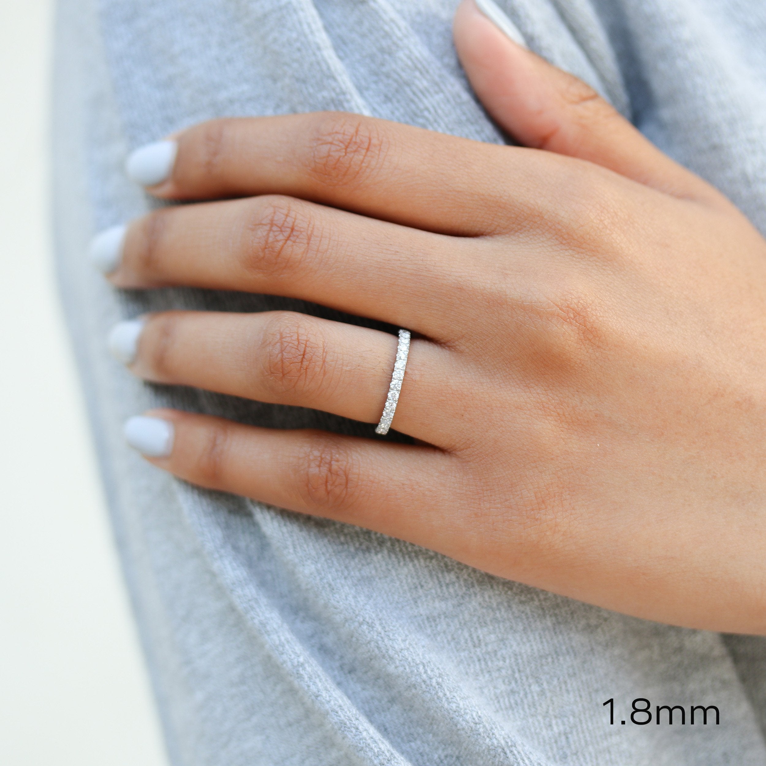 U PAVÉ ETERNITY BAND