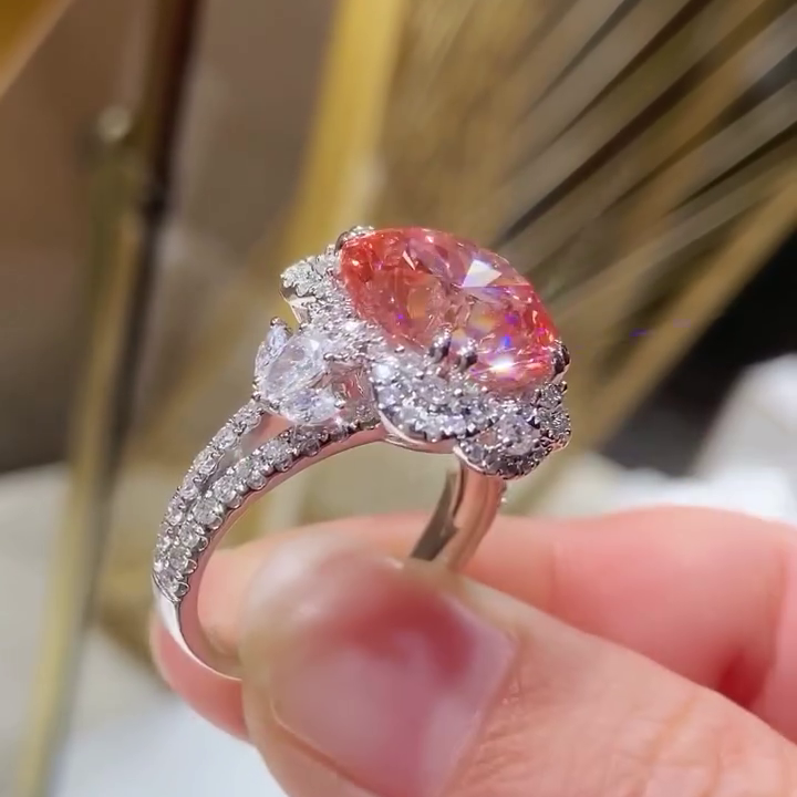 Round 4.50tcw Fancy Pink Lab Diamond Halo Engagement Ring | 2.50ct Center | VVS–VS Clarity | IGI Certified | 14k/18k Gold