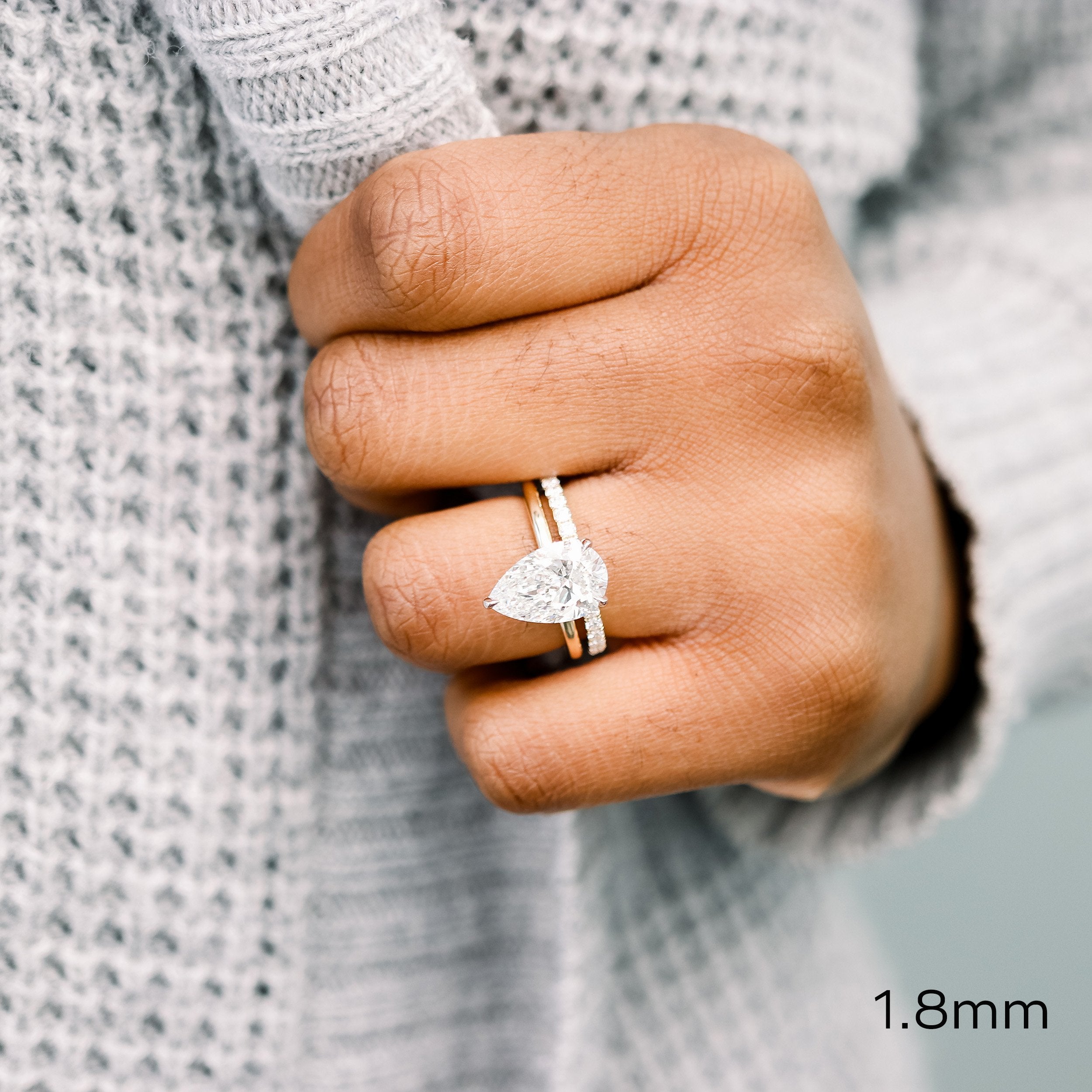 U PAVÉ ETERNITY BAND