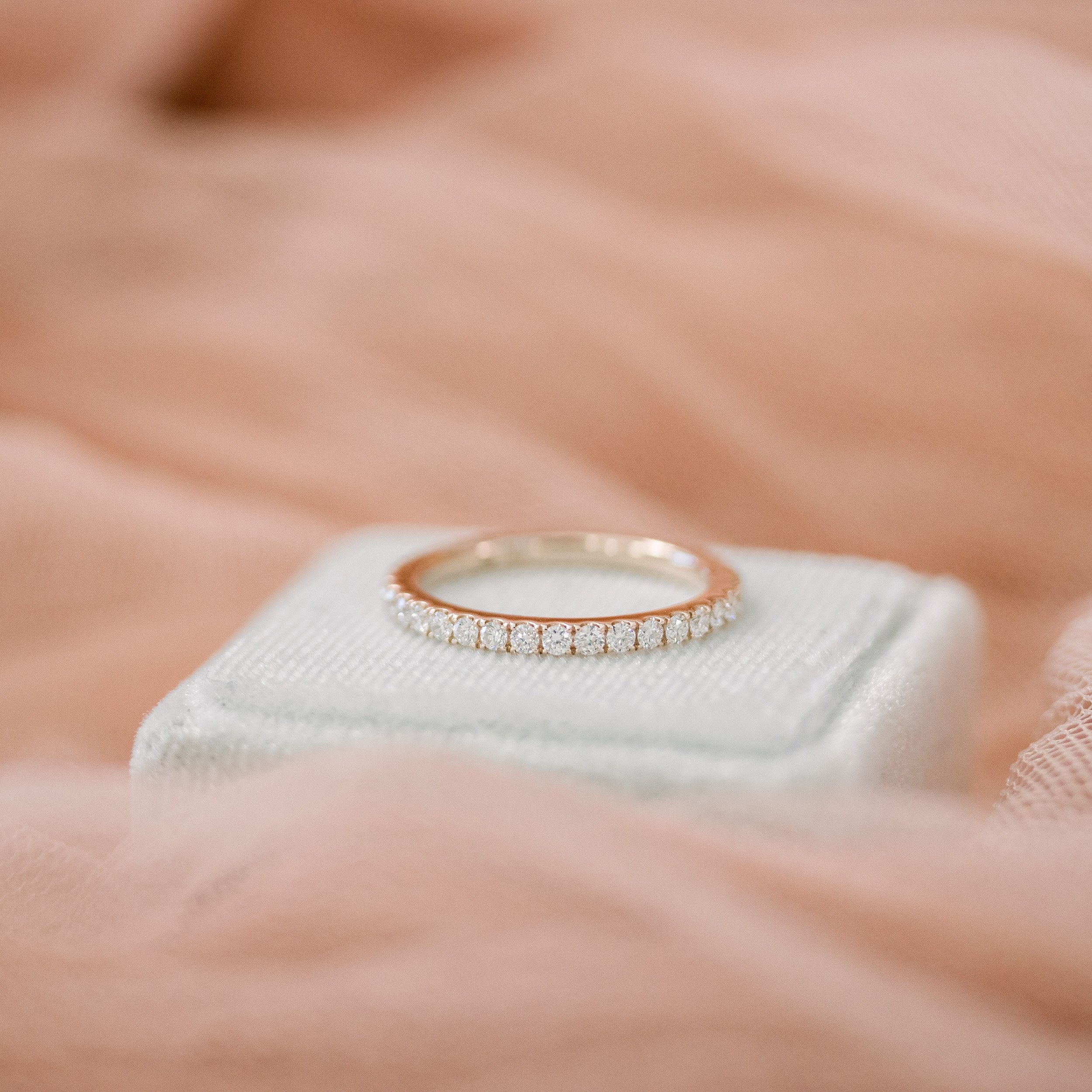 U PAVÉ ETERNITY BAND