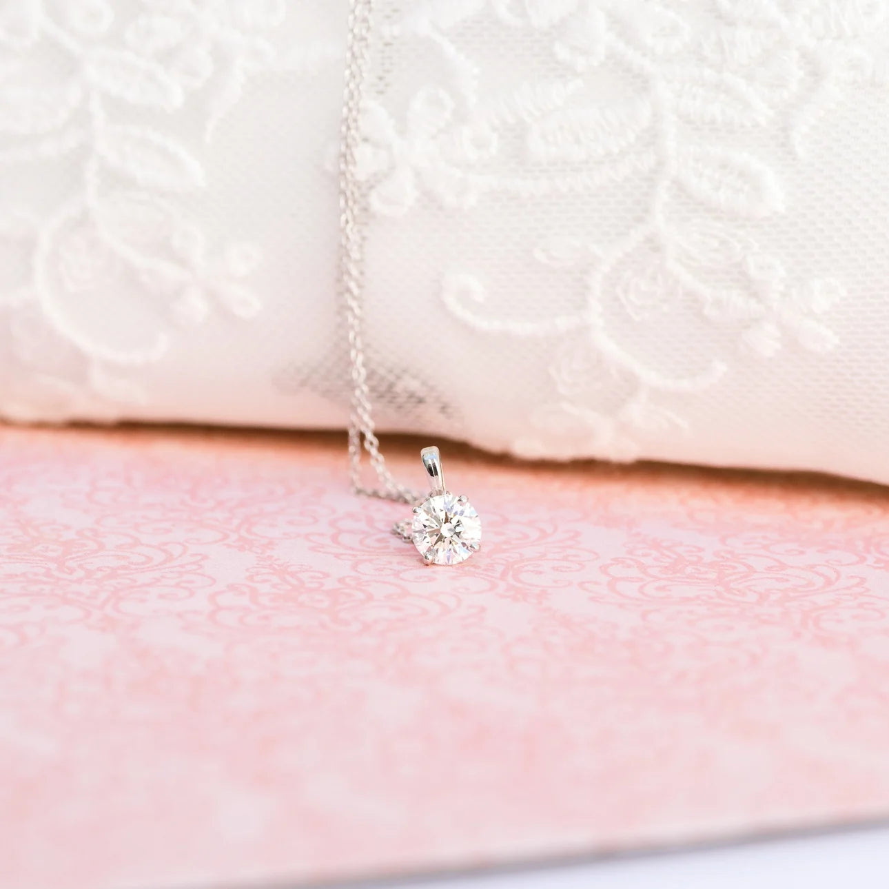 #Color_White Gold
