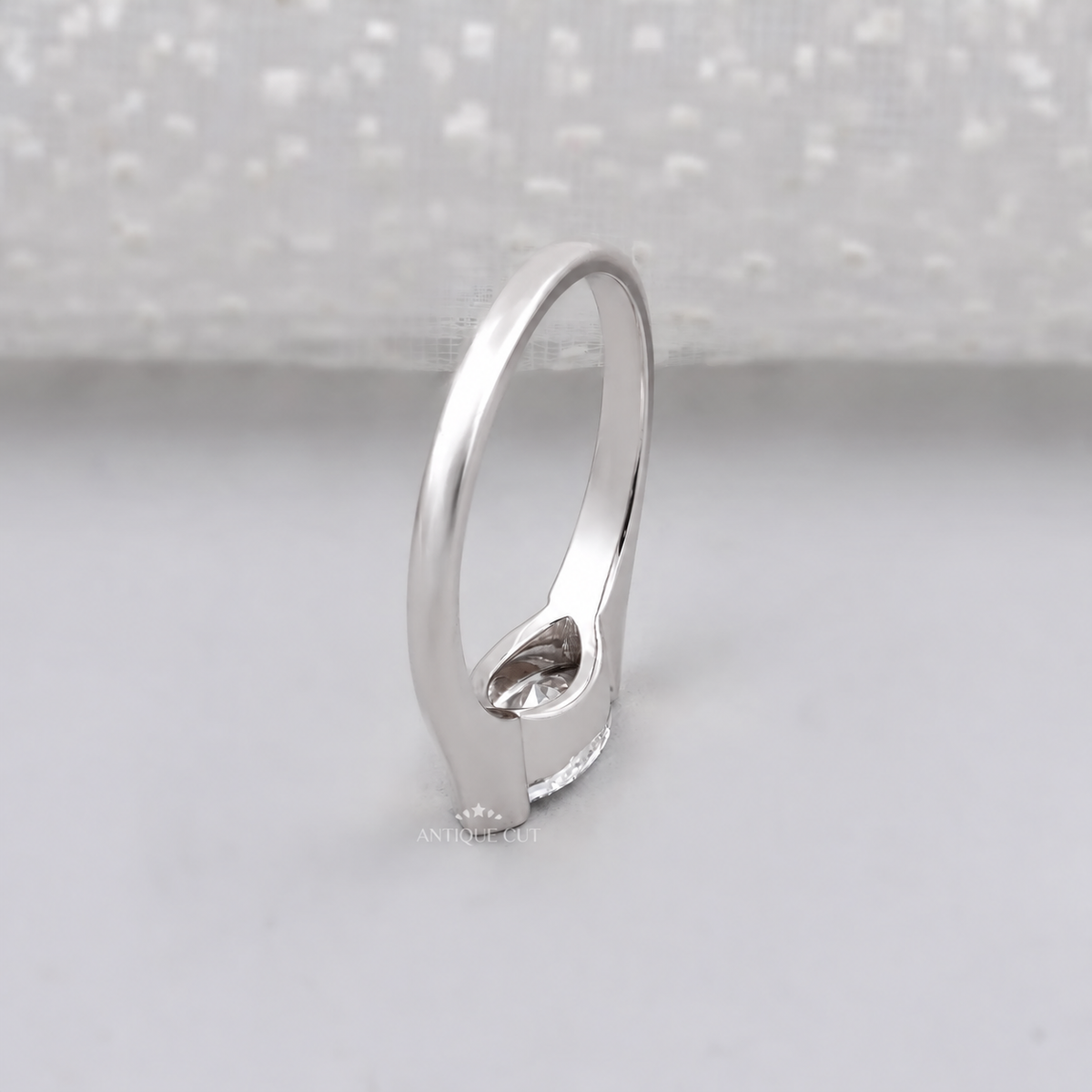 10k White Gold, 14k White Gold, 18k White Gold, Platinum