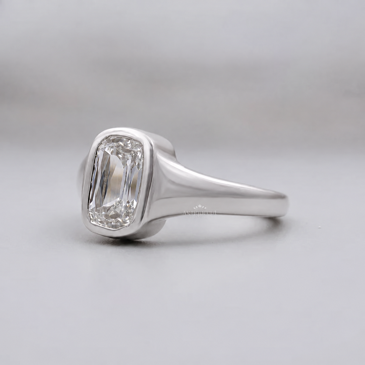 10k White Gold, 14k White Gold, 18k White Gold, Platinum