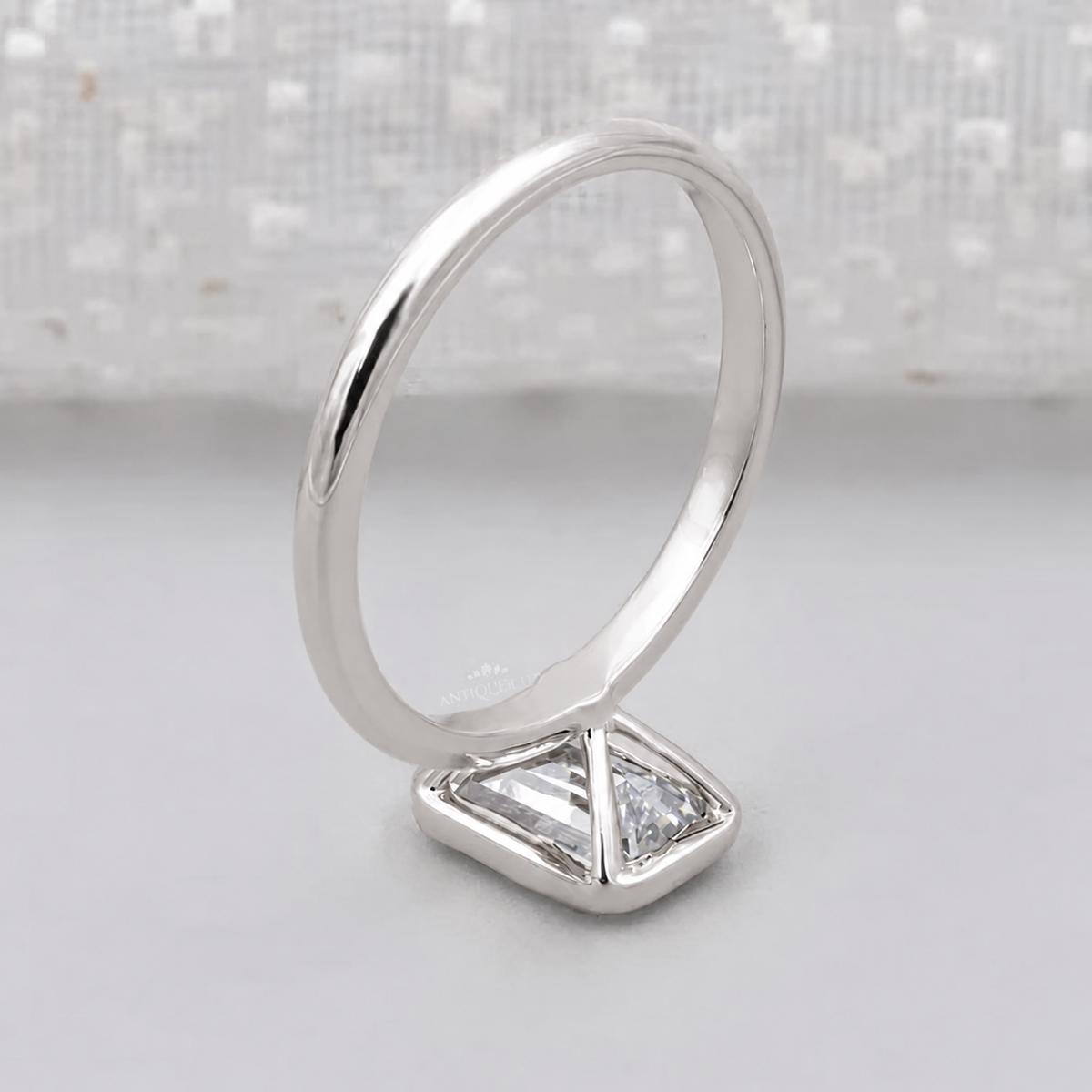 10k White Gold, 14k White Gold, 18k White Gold, Platinum
