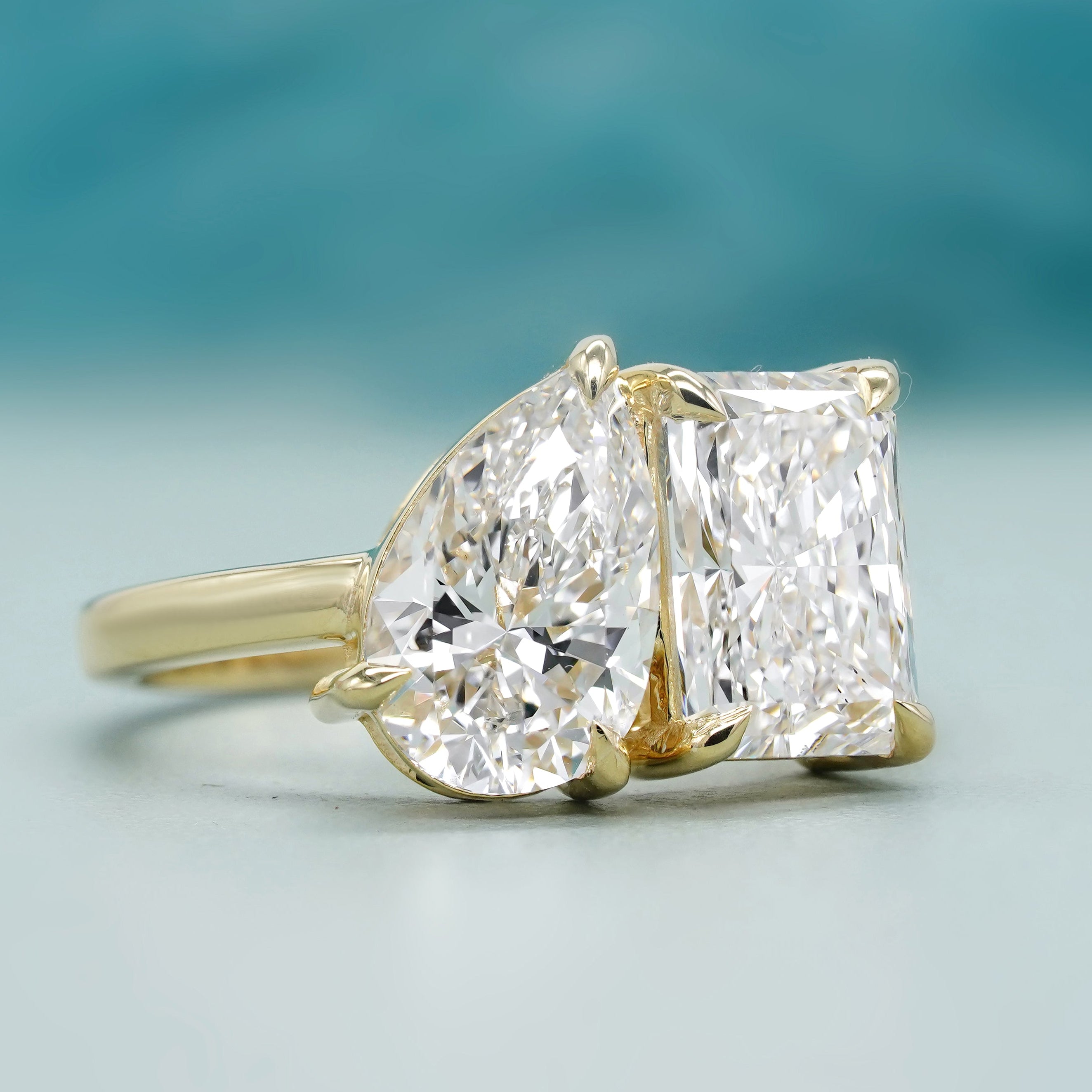 Yellow gold Toi Et Moi ring IGI certified