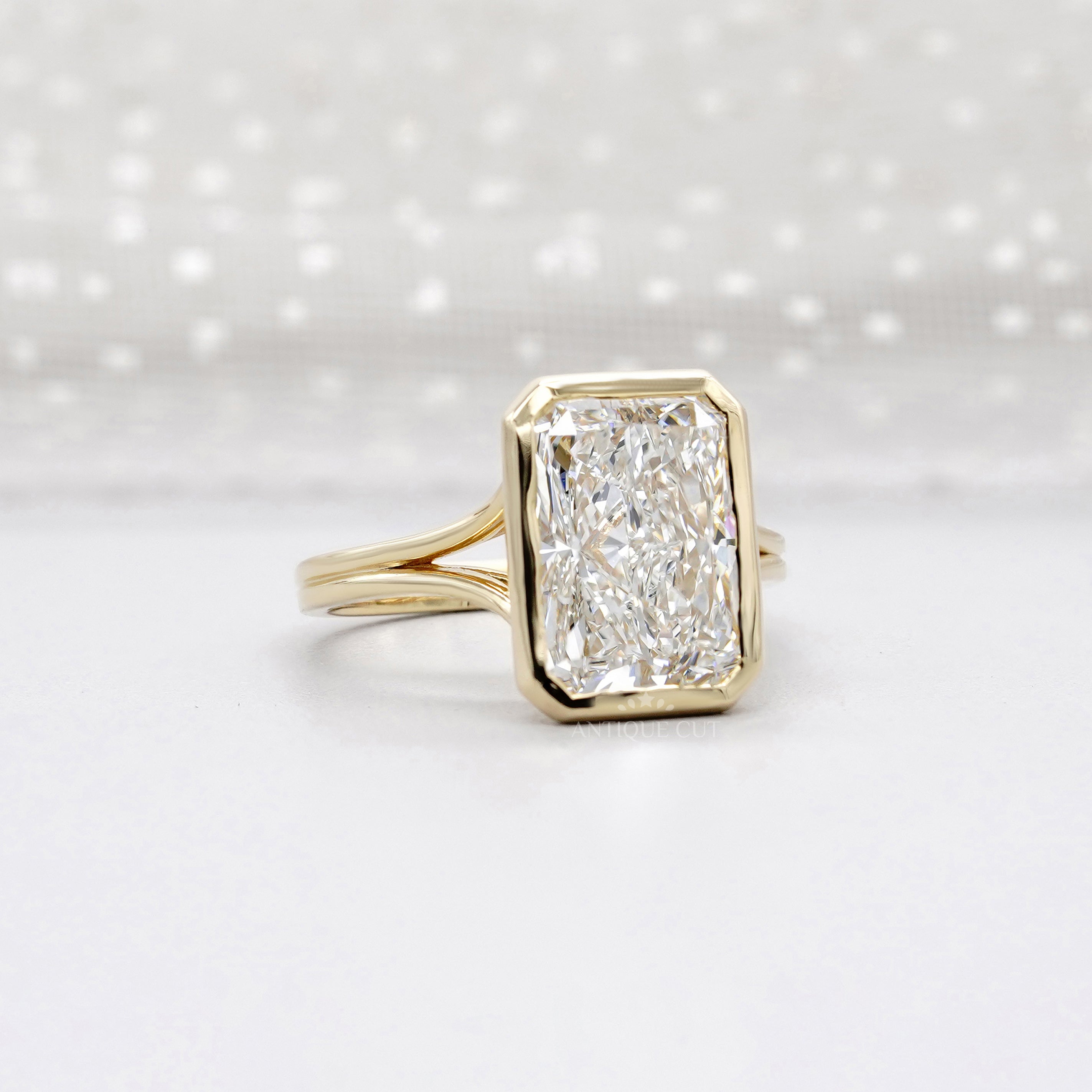 Antiquecut radiant cut bezel set ring