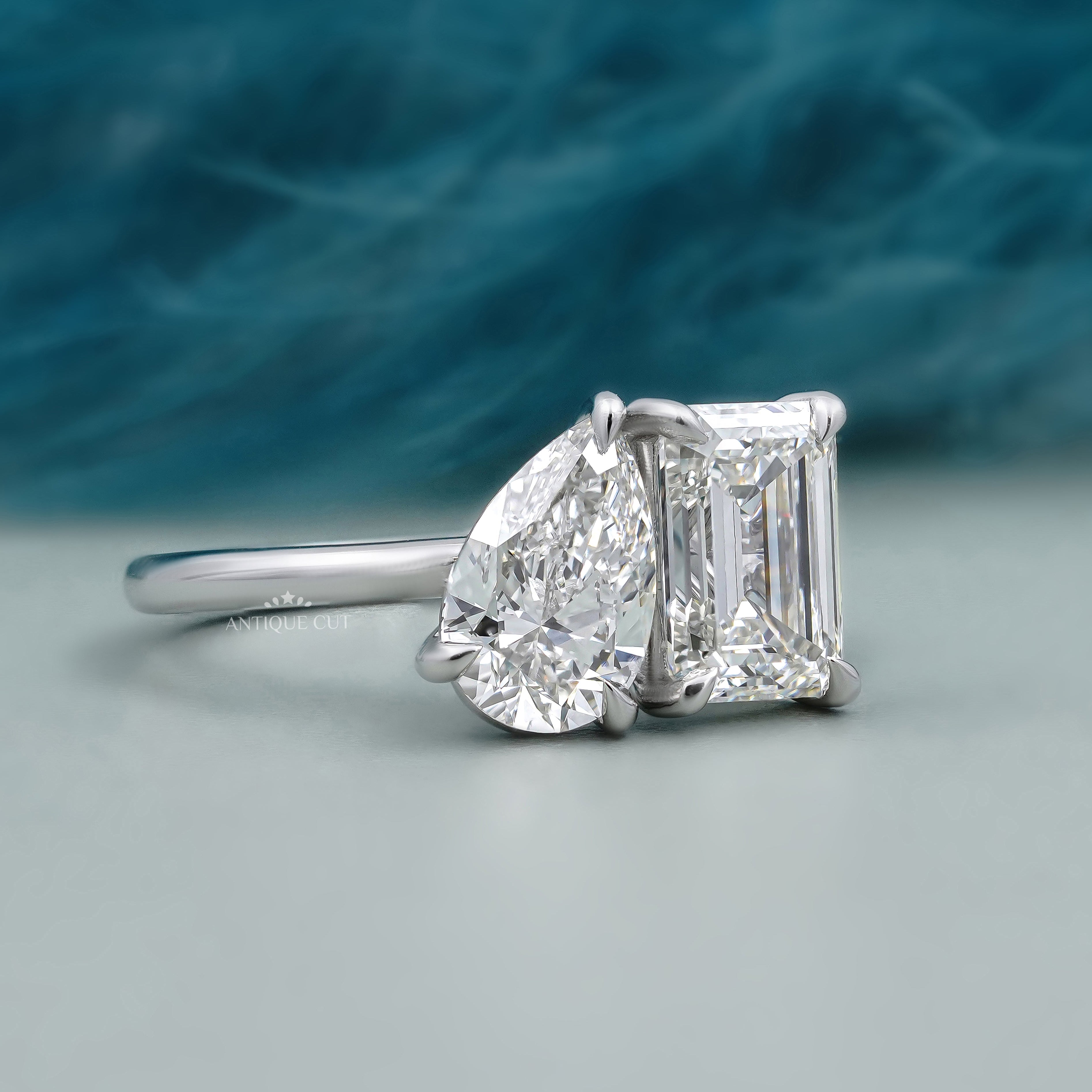 IGI certified Toi et Moi lab grown diamond engagement ring