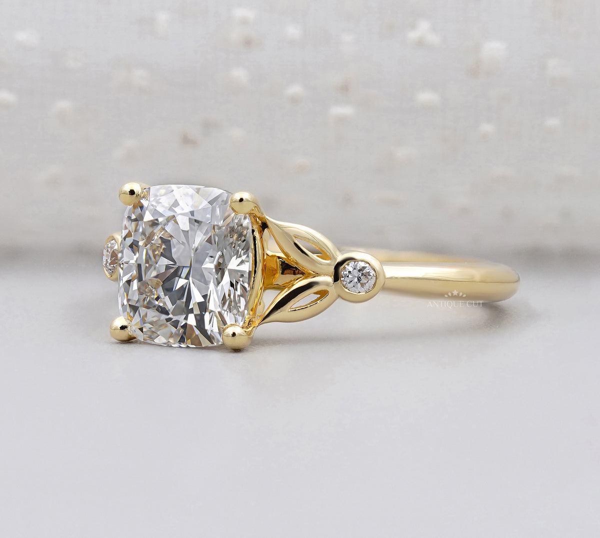 10k Yellow Gold, 14k Yellow Gold, 18k Yellow Gold