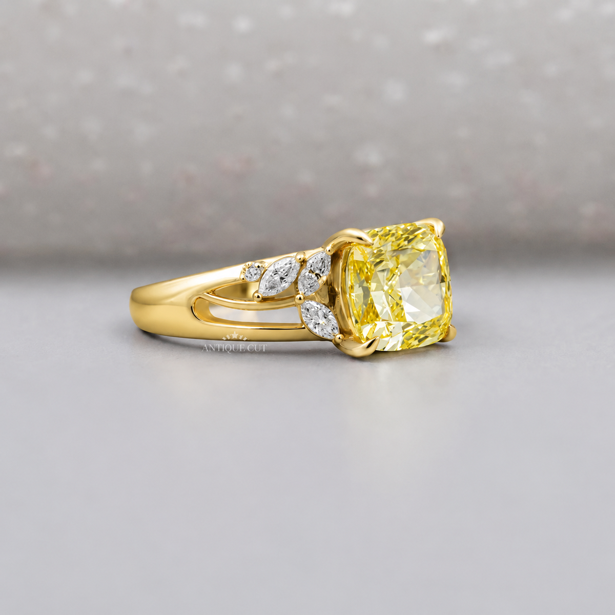 10k Yellow Gold, 14k Yellow Gold, 18k Yellow Gold