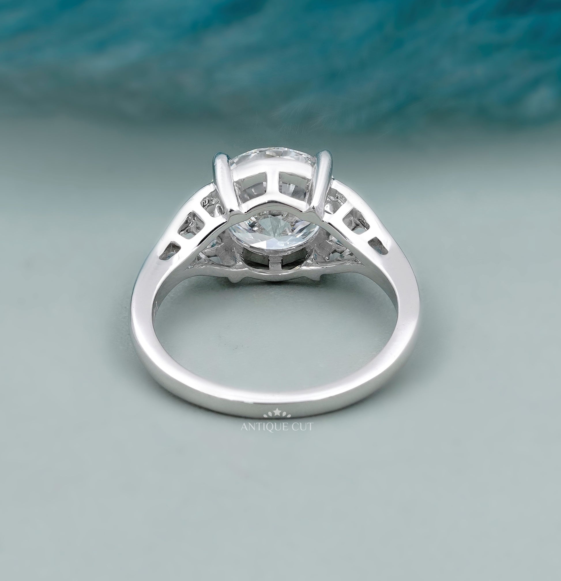 Round brilliant diamond engagement ring with four prong setting
