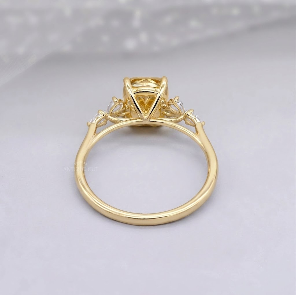 10k Yellow Gold, 14k Yellow Gold, 18k Yellow Gold
