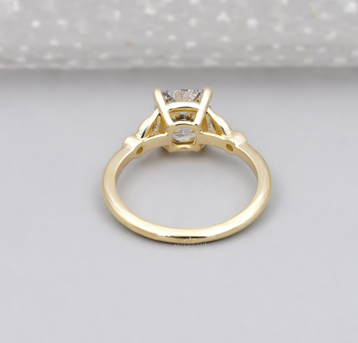 10k Yellow Gold, 14k Yellow Gold, 18k Yellow Gold
