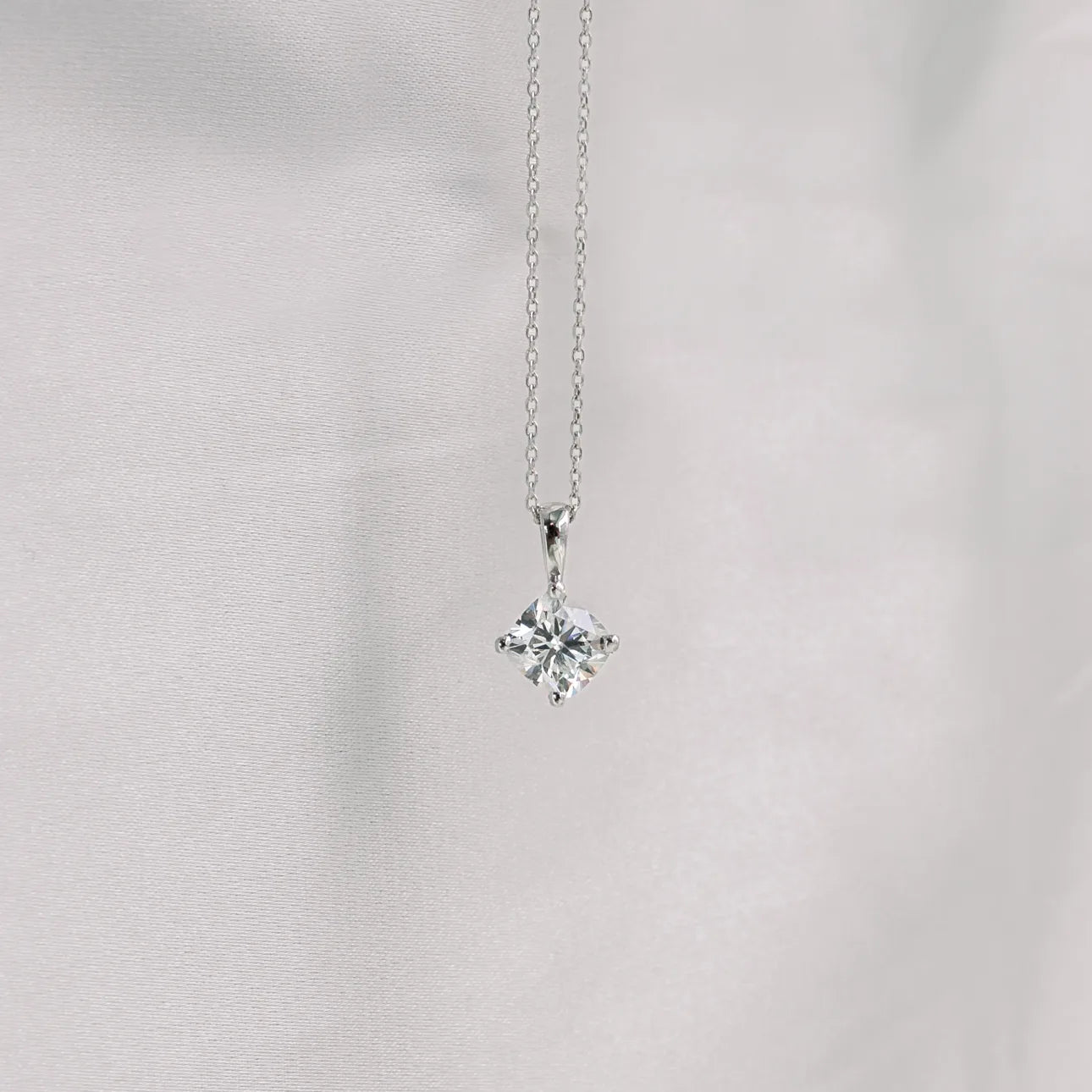 #Color_White Gold