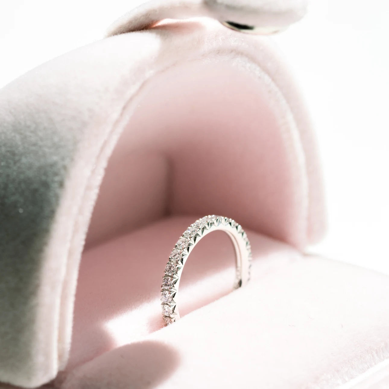 #Color_White Gold