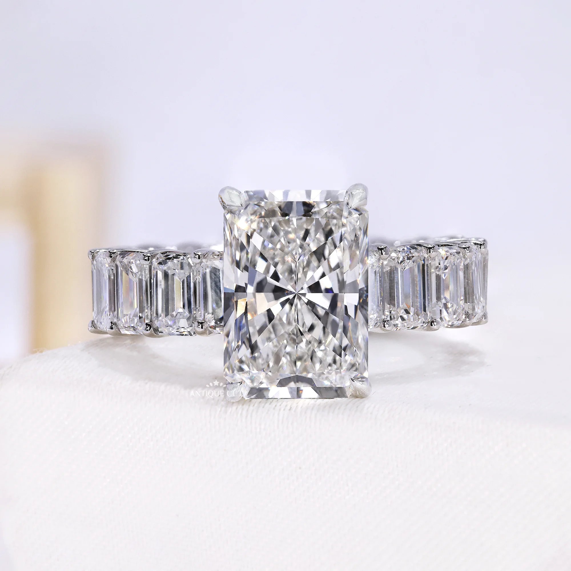 10k White Gold, 14k White Gold, 18k White Gold, Platinum