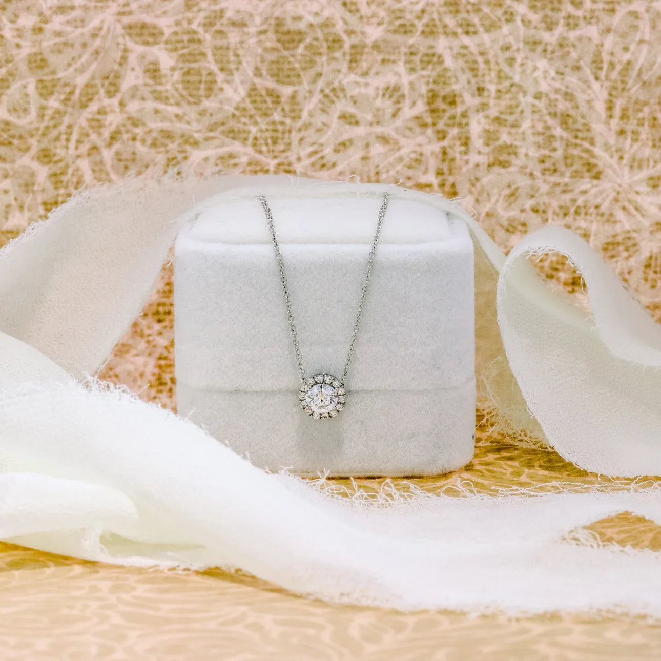 #Color_White Gold