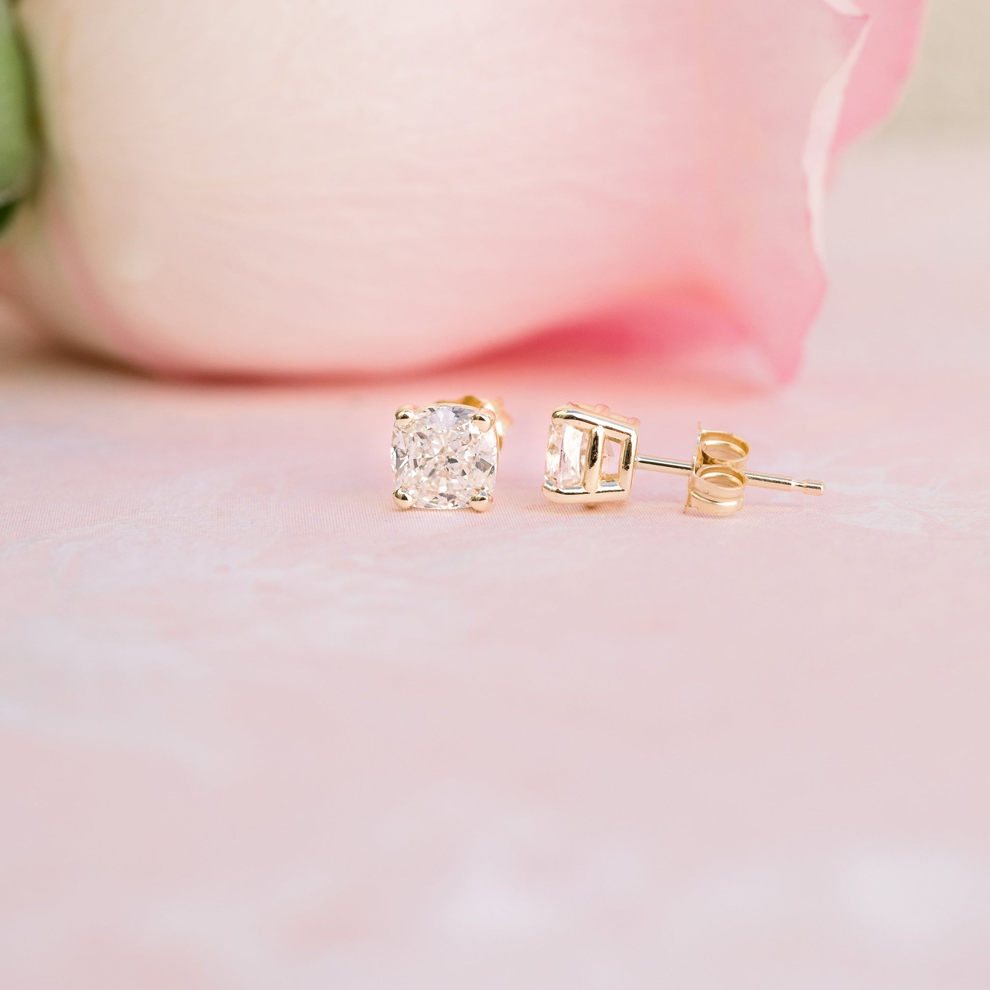 Cushion Lab Grown Dimaond Stud Solitaire Earrings, EF Color, VS Clarity, IGI Certified diamond