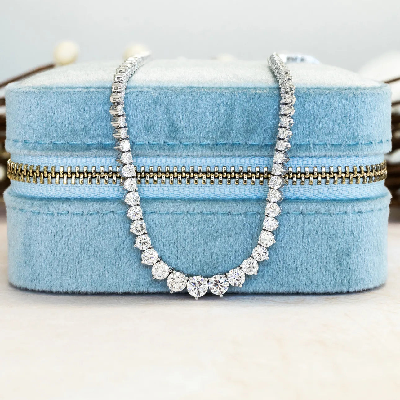 #Color_White Gold