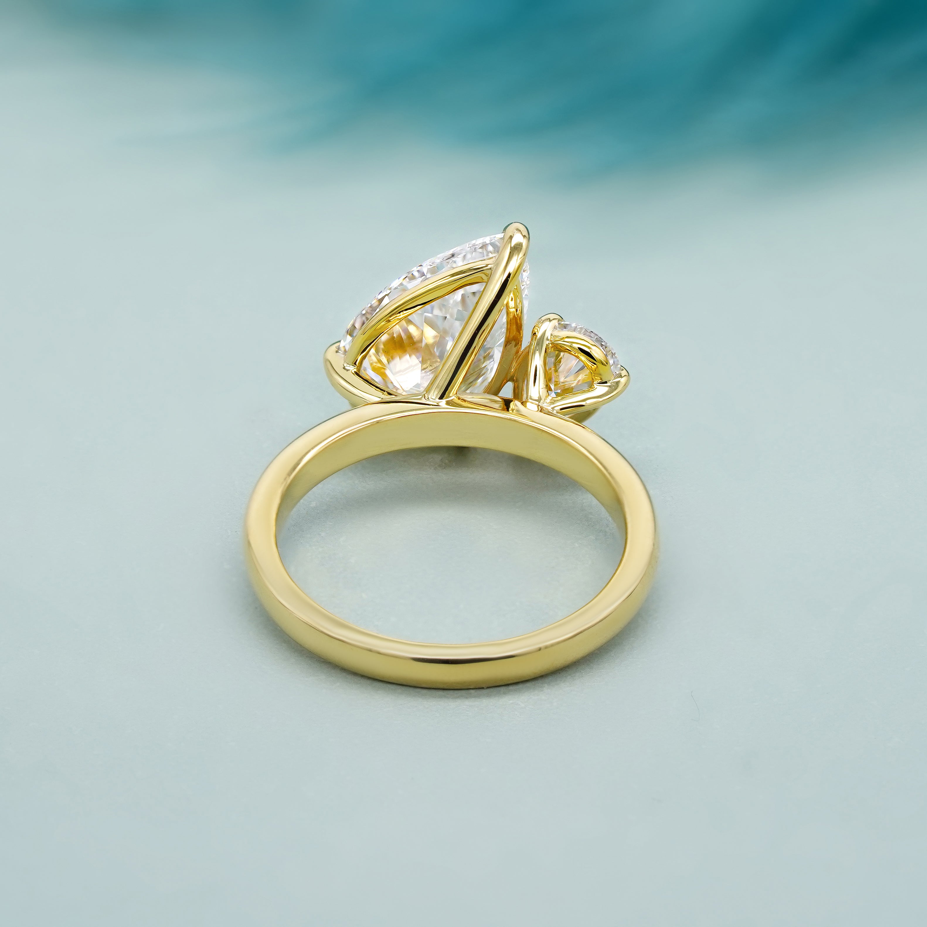 Pear Duo 4.00tcw Lab Diamond Ring | IGI Certified | Contemporary Toi Et Moi in Yellow Gold