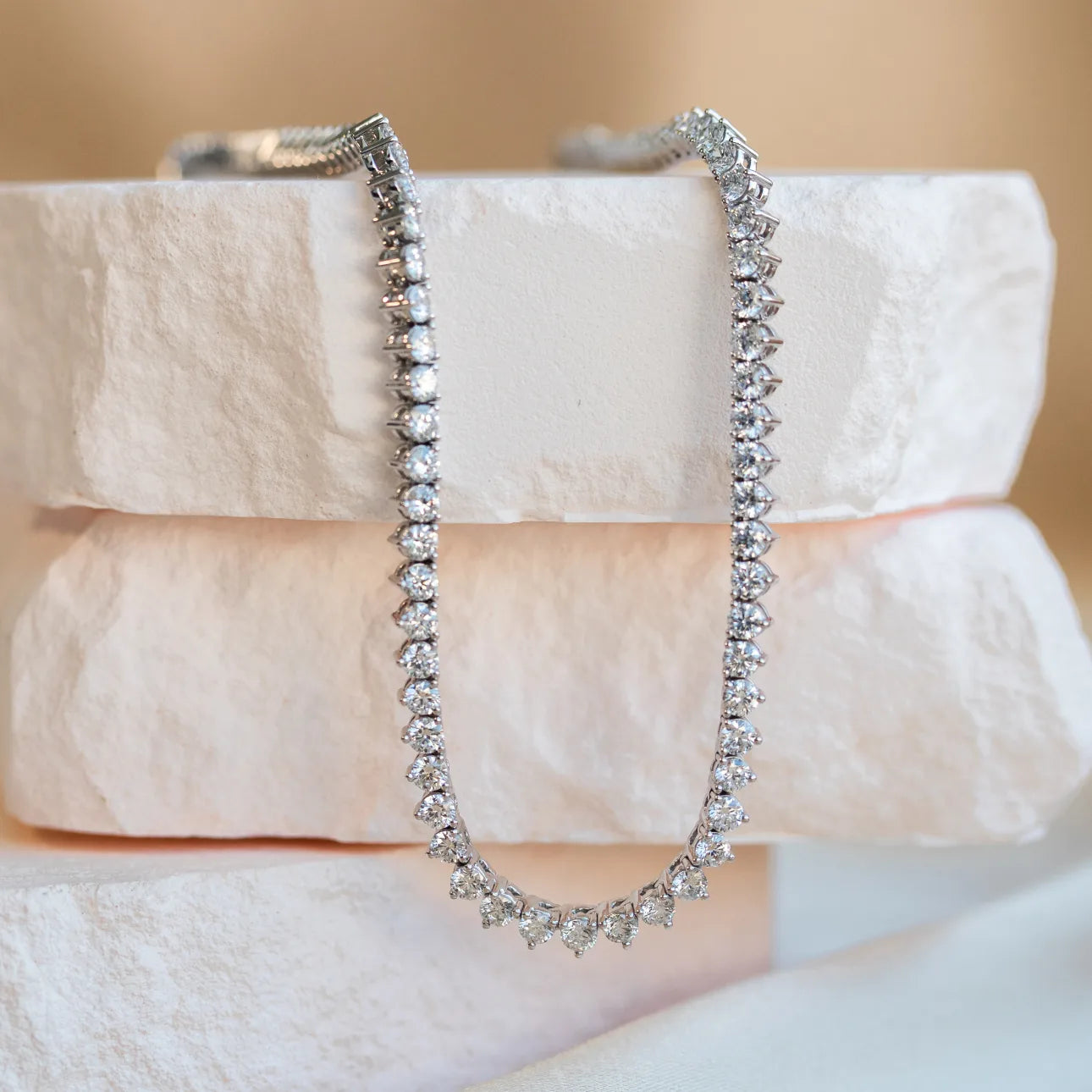 #Color_White Gold_14.0tcw