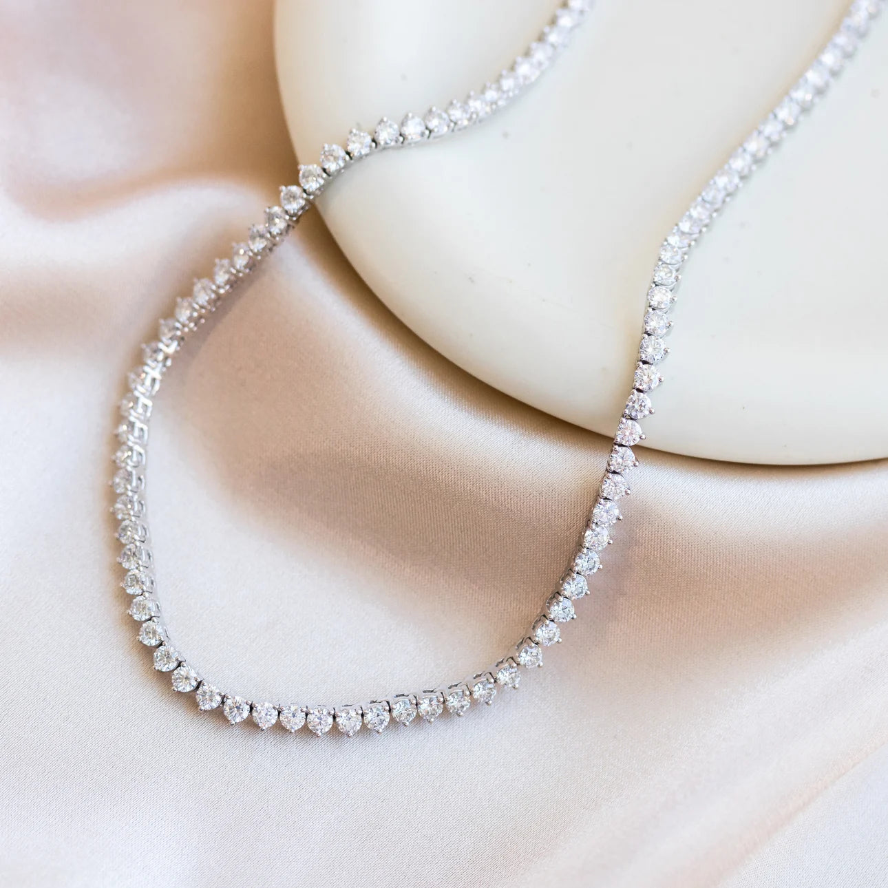 #Color_White Gold_14.0tcw