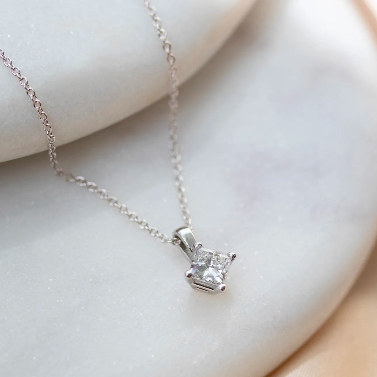 #Color_White Gold
