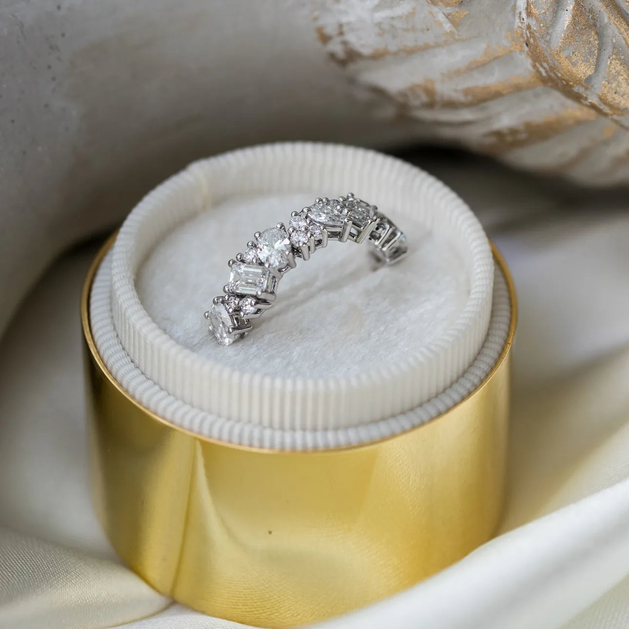#Color_White Gold