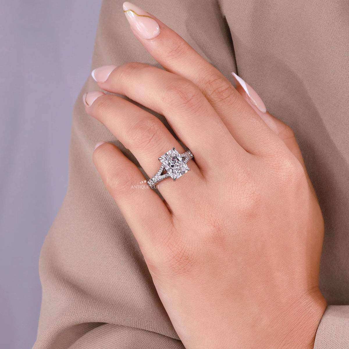 10k White Gold, 14k White Gold, 18k White Gold, Platinum